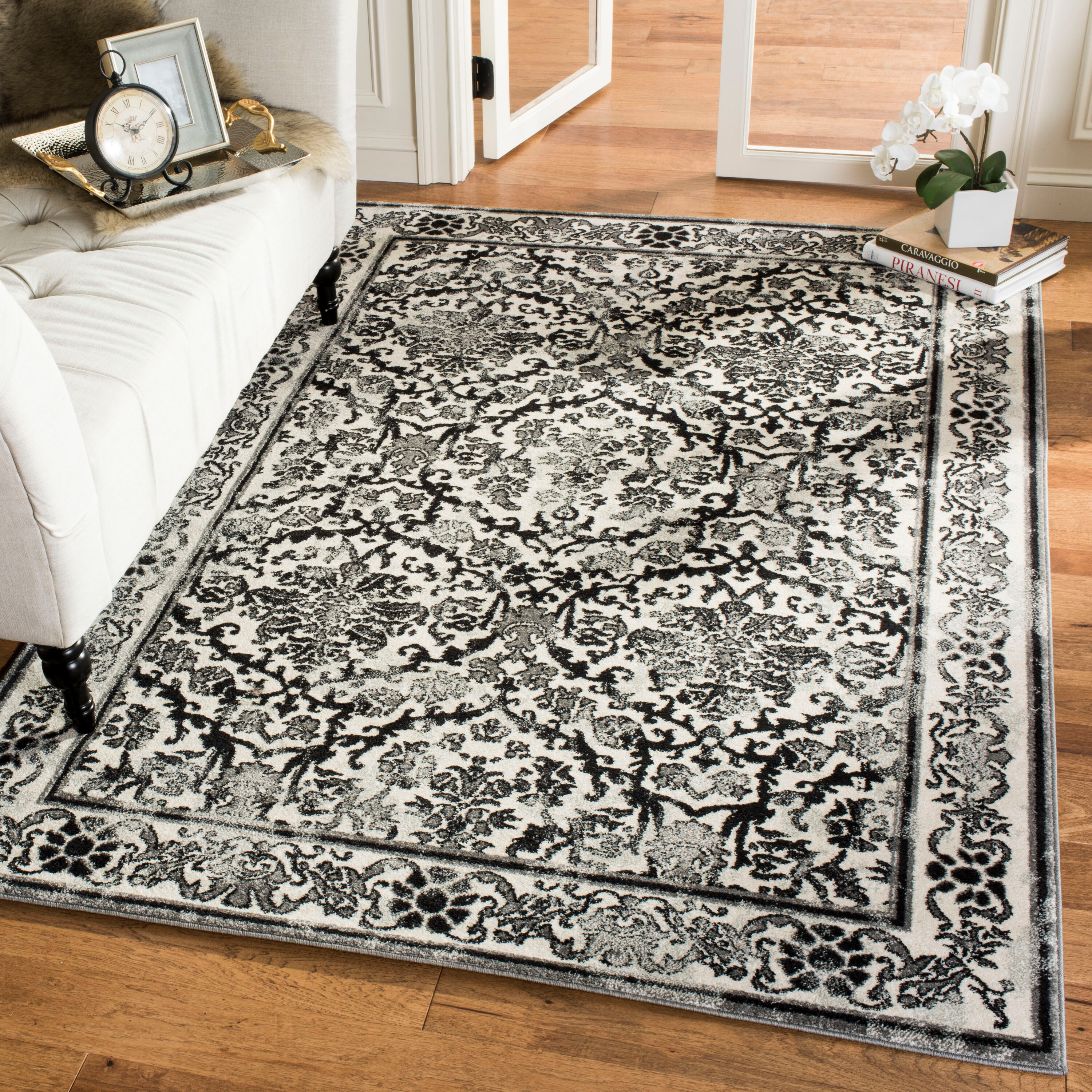 SAFAVIEH Evoke Lorna Traditional Bordered Area Rug, Ivory/Grey, 10' x 14'