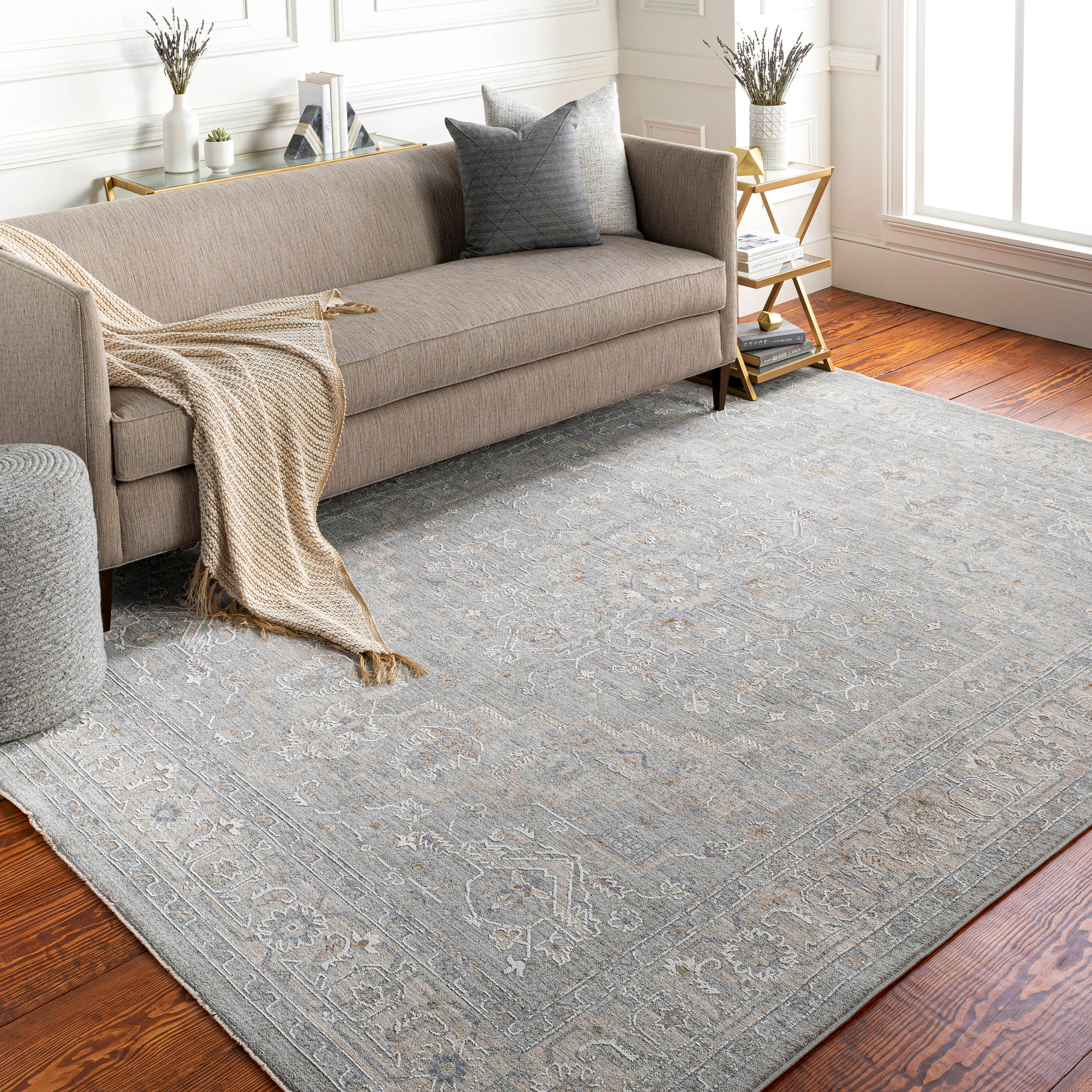 Easy-Care Reversible Gray Synthetic 5' x 7' Rectangular Rug