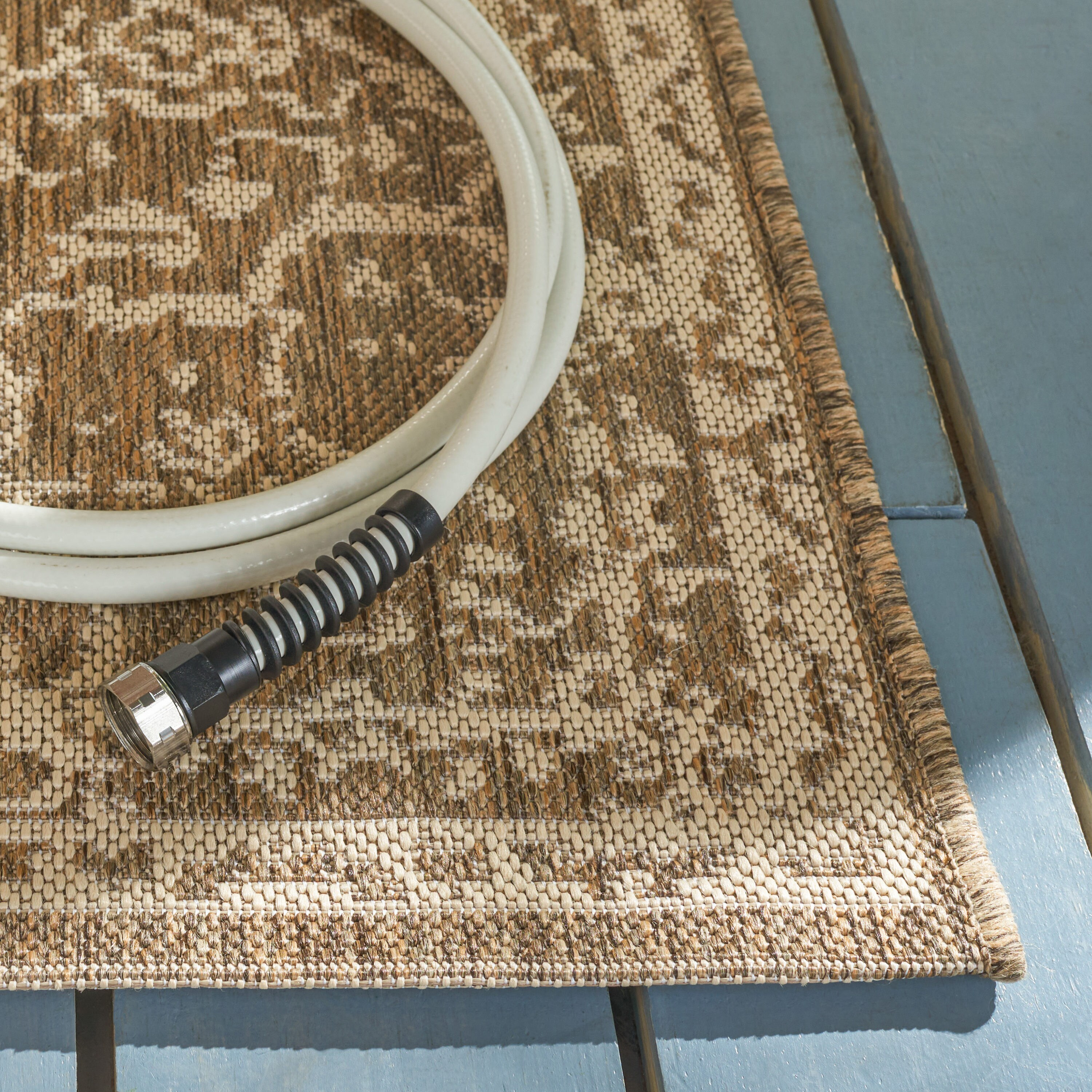 SAFAVIEH Beach House Harding Traditional Indoor/Outdoor Area Rug Cream/Beige, 6'7" x 6'7" Square