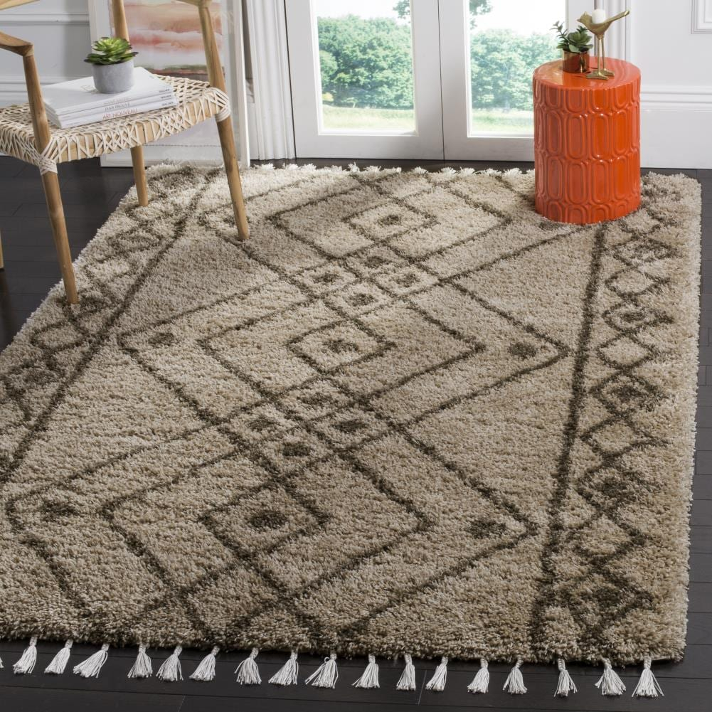 SAFAVIEH Moroccan Fringe Erksine Geometric Shag Area Rug, Mushroom/Grey, 4' x 6'