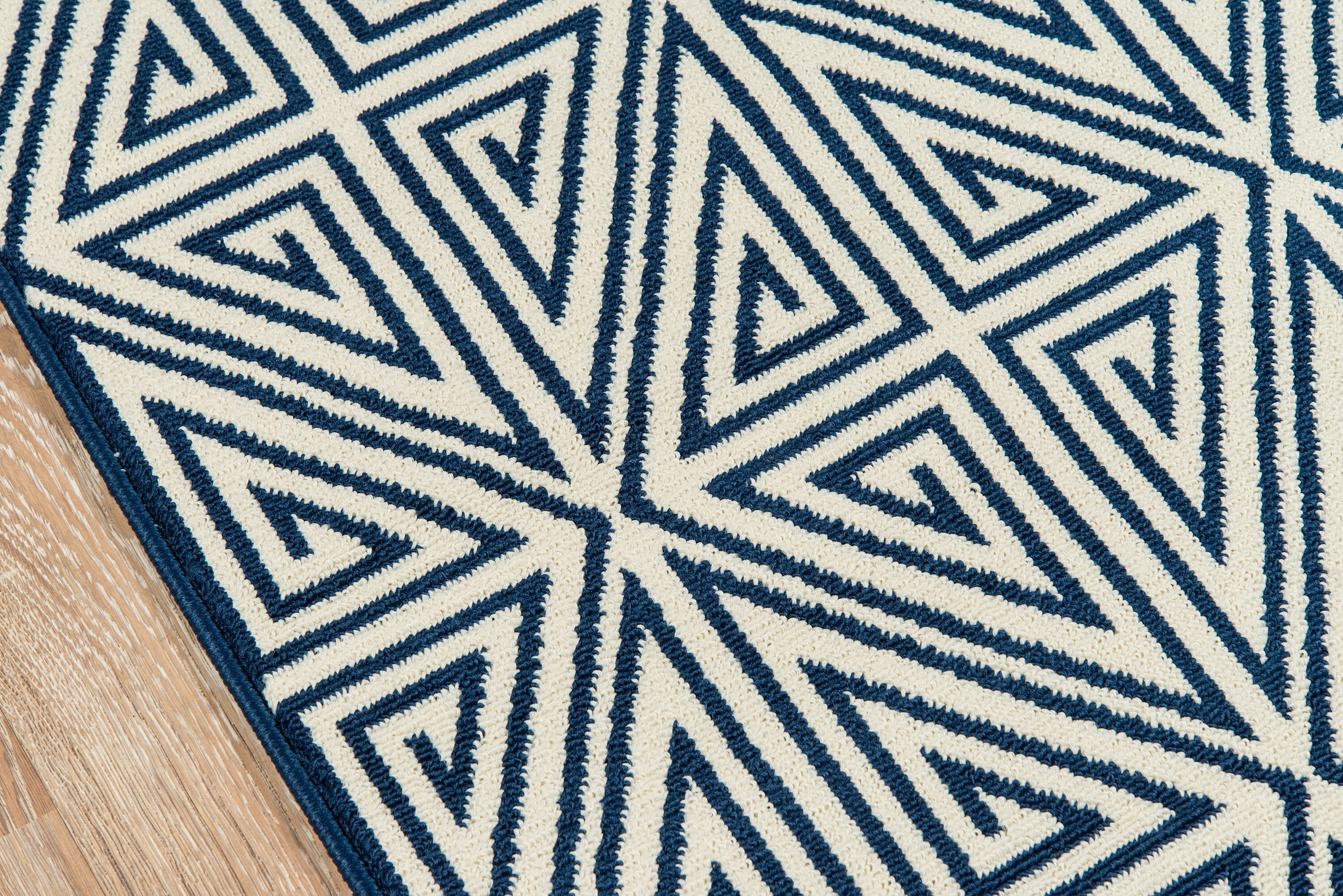Geometric Baja Outdoor Rug in Navy - Rectangle 5'3" X 7'6"