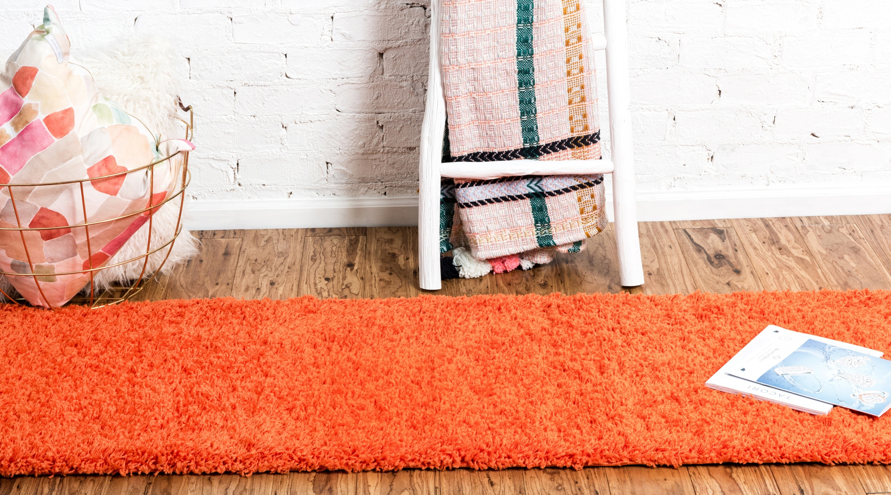 Unique Loom Solid Shag 2 x 6 (ft) Loomed Polypropylene Tiger Orange Rectangular Indoor Solid Runner rug