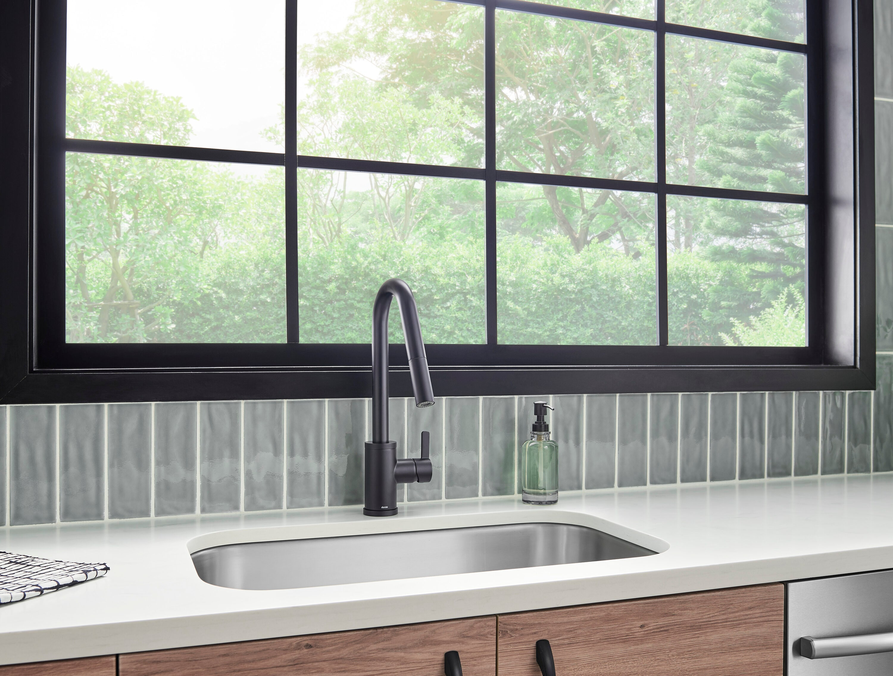 Gerber Satin Black Single Handle Deck-mount Handle Residential Pull-down Kitchen Faucet with Sprayer