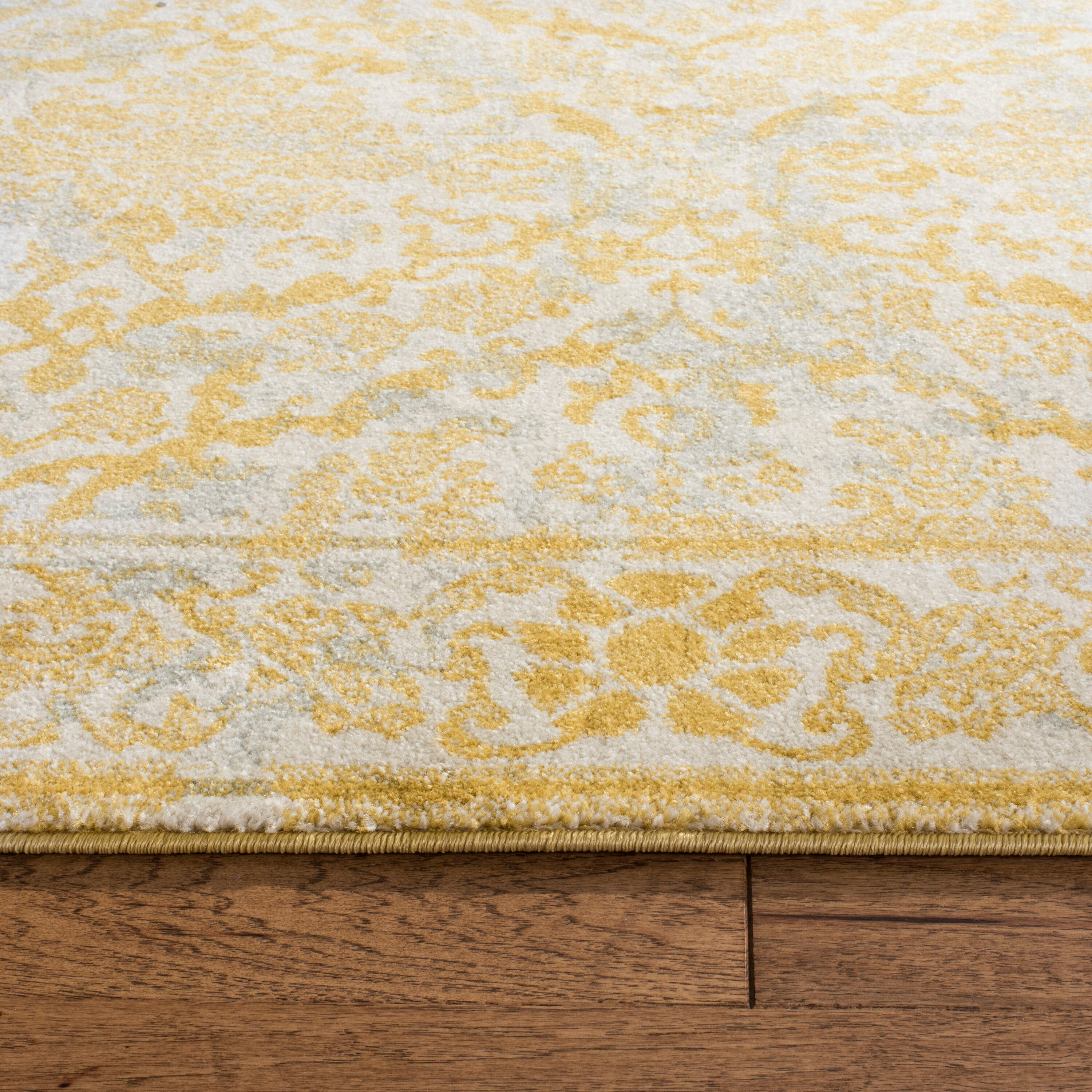 SAFAVIEH Evoke Lorna Traditional Bordered Area Rug, Ivory/Gold, 10' x 14'