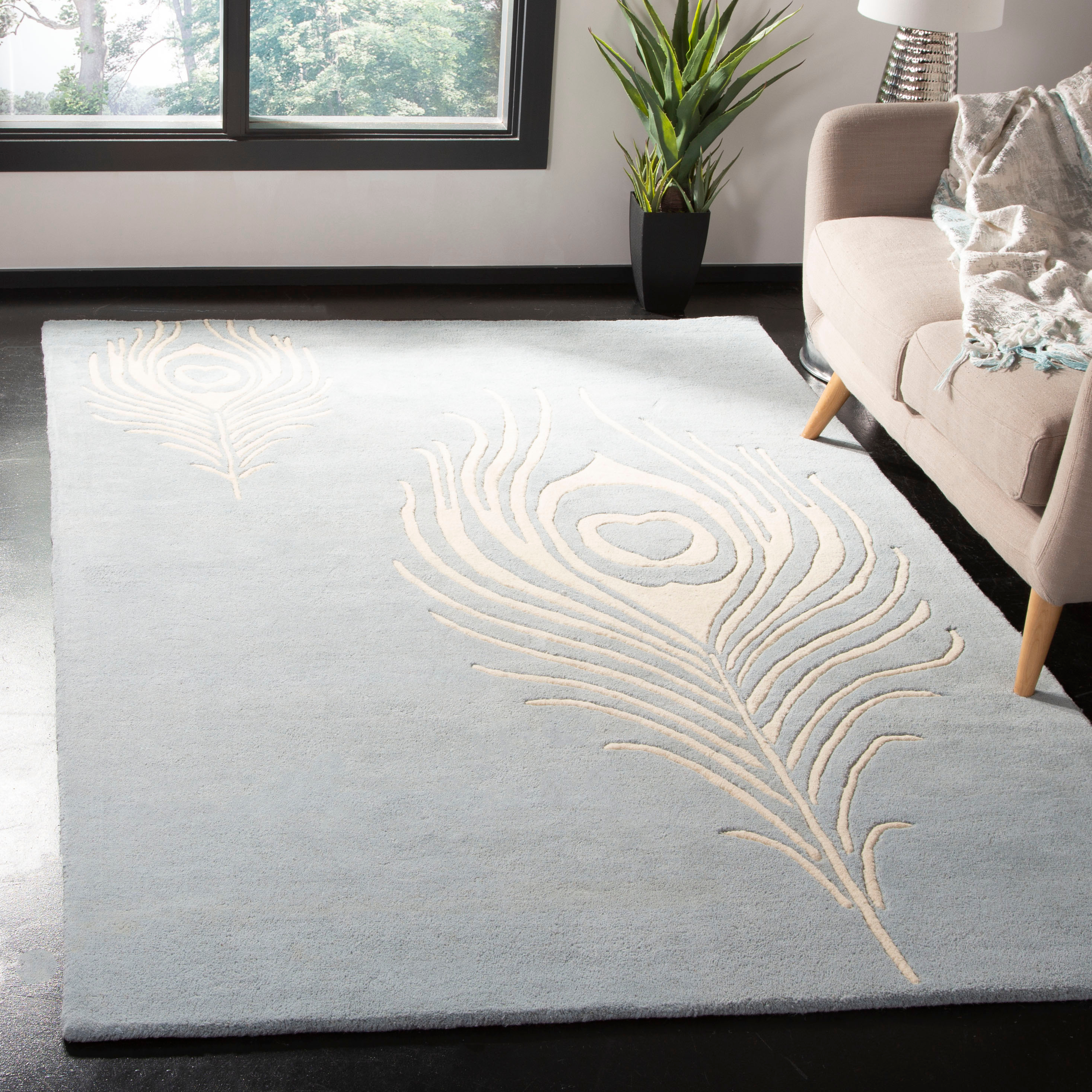 SAFAVIEH Soho Jarvis Peacock Feather Wool Area Rug, Light Blue/Ivory, 3'6" x 5'6"