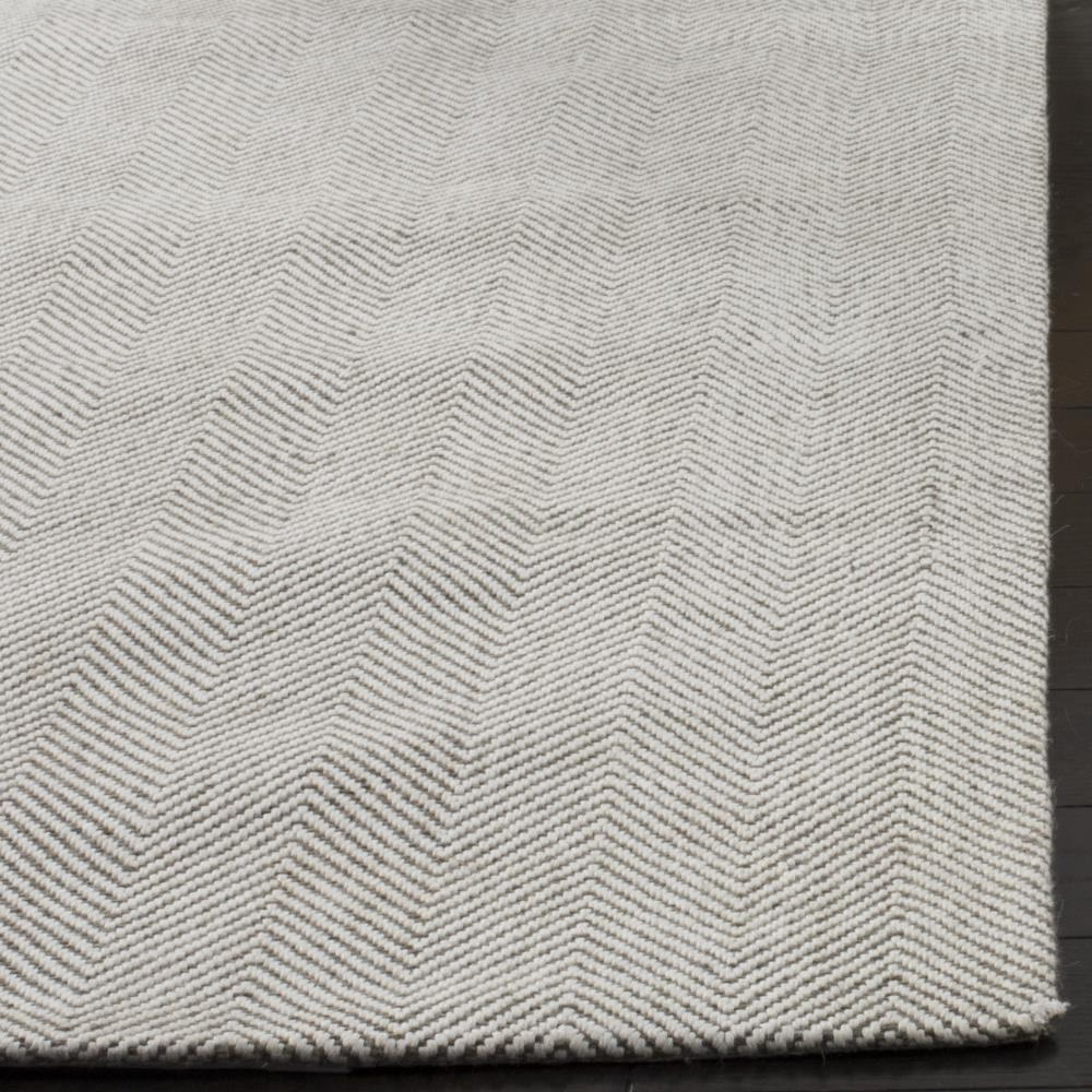 SAFAVIEH Marbella Pompeii Chevron Area Rug, Silver, 6' x 9'