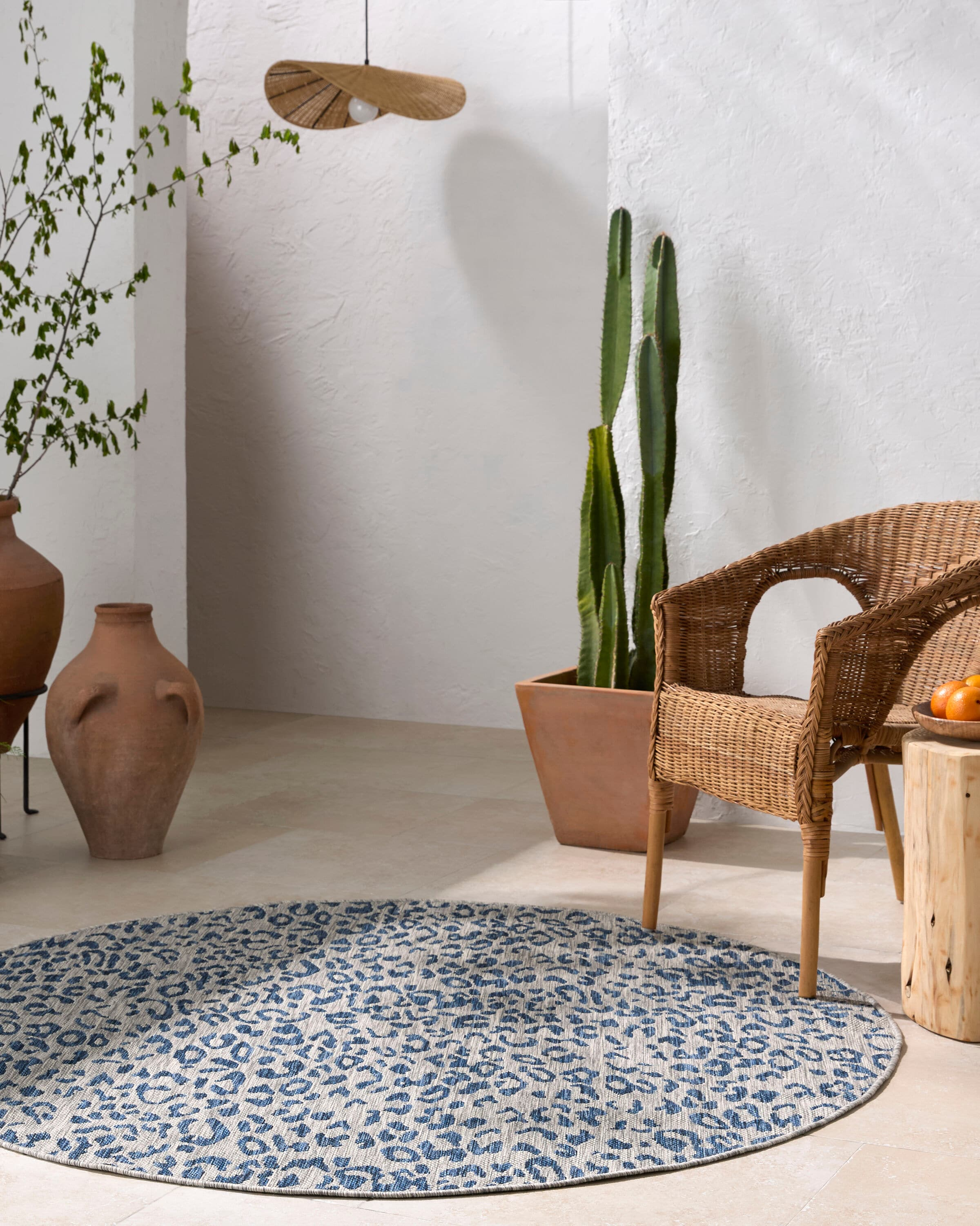 Alem Washable Navy Blue Round Synthetic Area Rug