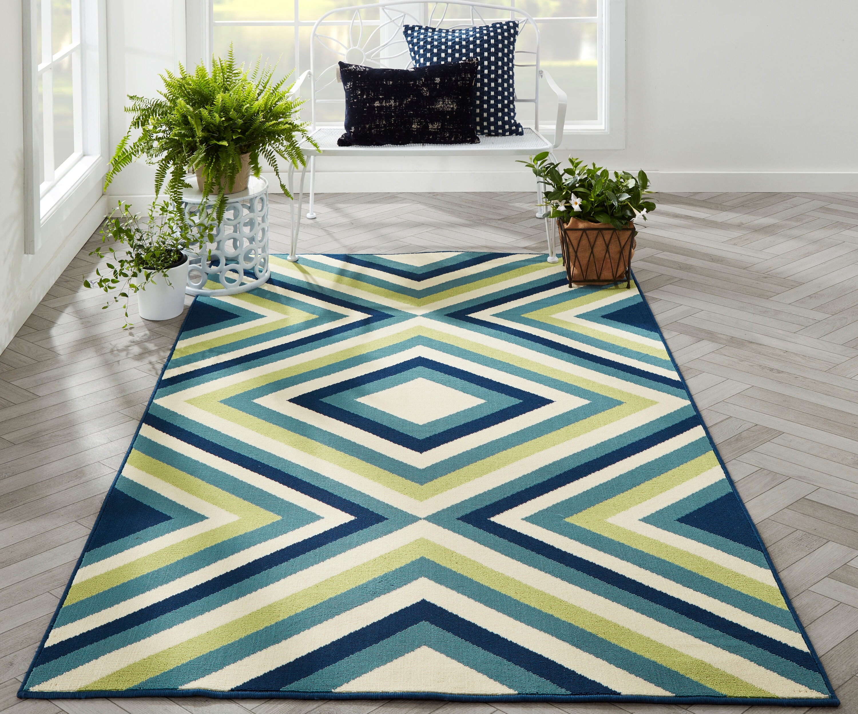 Momeni Baja Indoor/Outdoor Aztec and Geometric Modern Contemporary Area Rugs, Blue, 66" x 102"