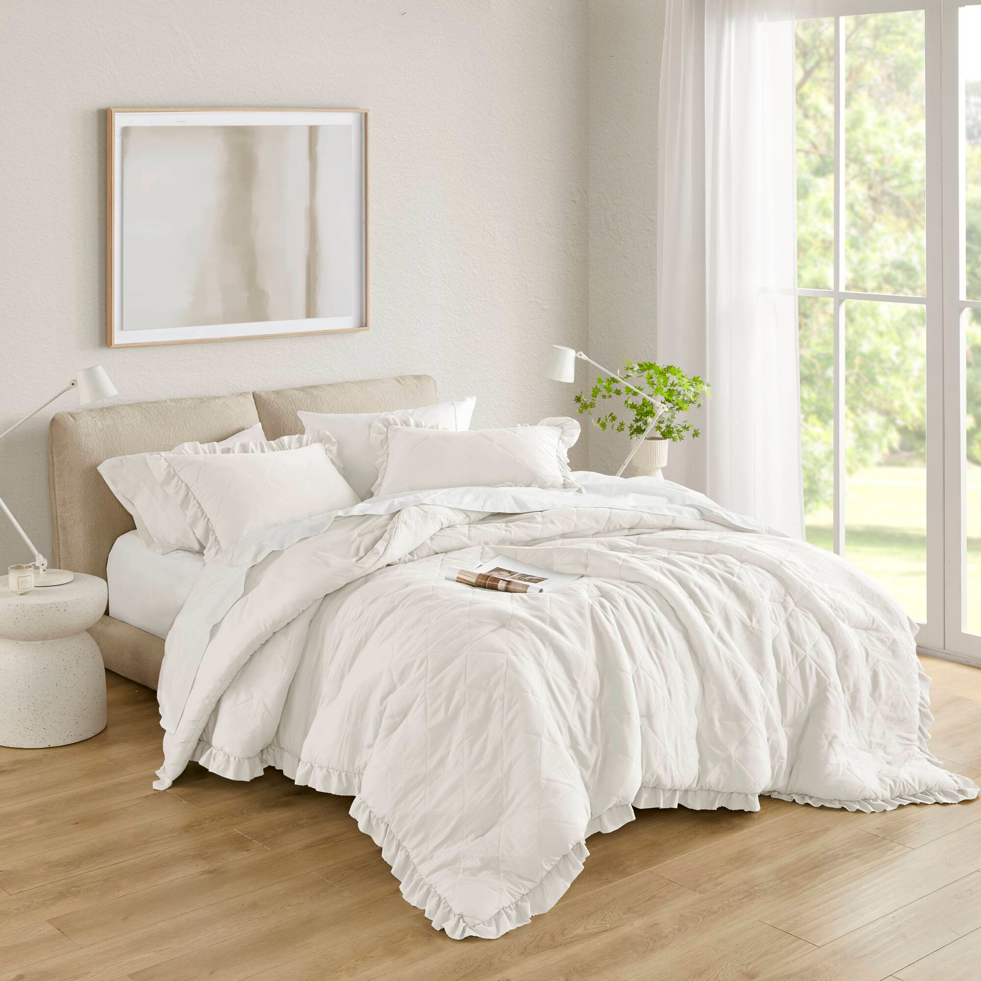 510 Design Ivory Geometric King/California king Comforter Microfiber