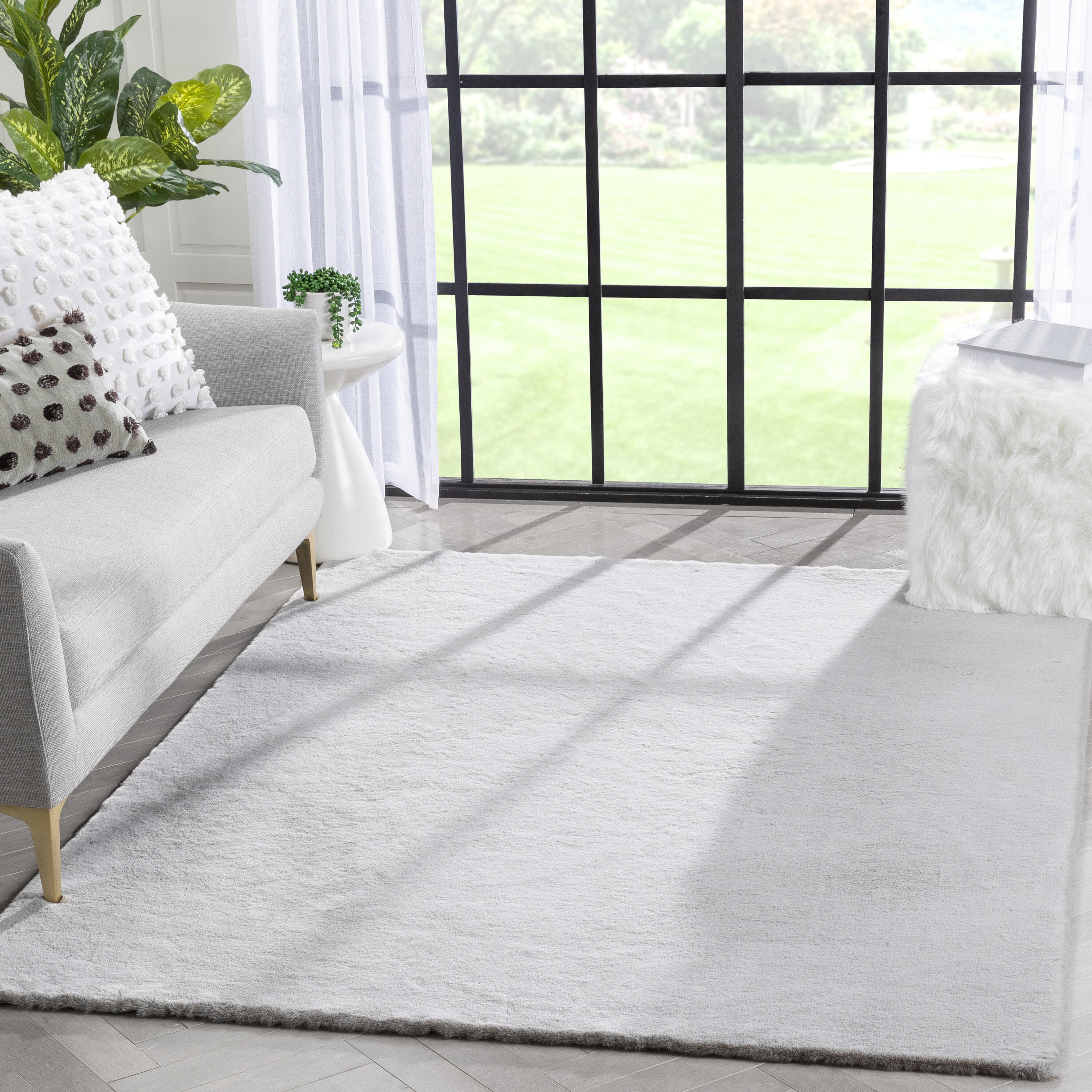 Well Woven | Faux Rabbit Fur Shag White | Super Soft | Area Rug 5x7 (5'2" x 7'3")