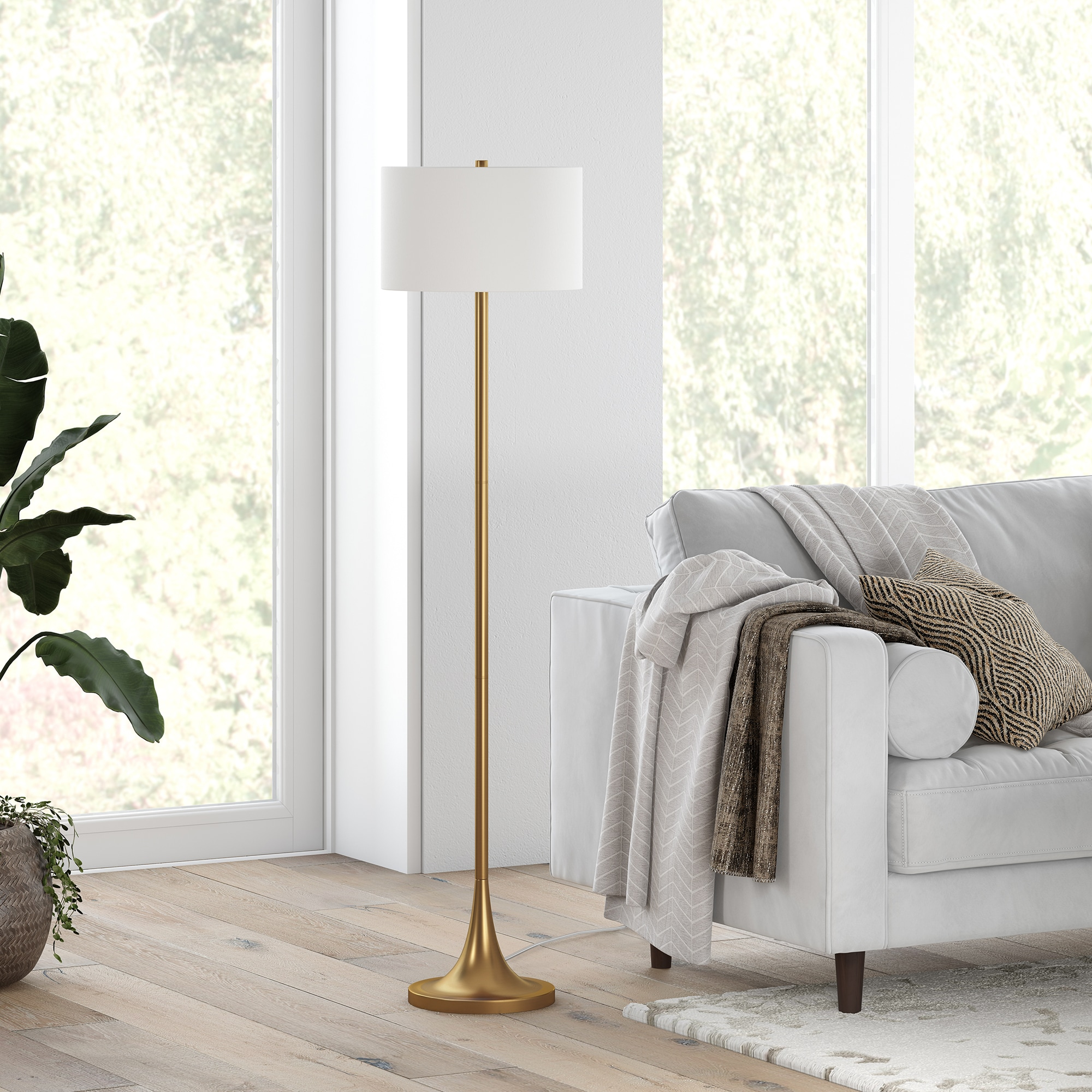 Evelyn&Zoe Josephine 62" Tall Floor Lamp with Fabric Shade, Brass/White