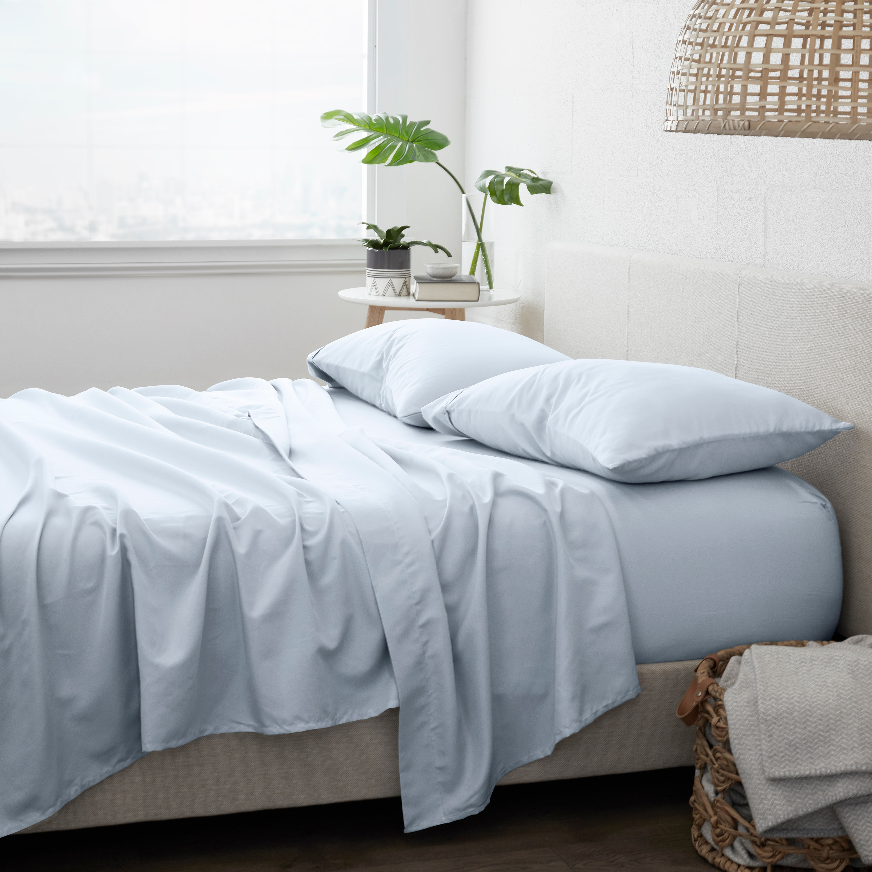 Noble Linens 4 Piece Solid Microfiber Bed Sheet Set, Light Blue, Queen