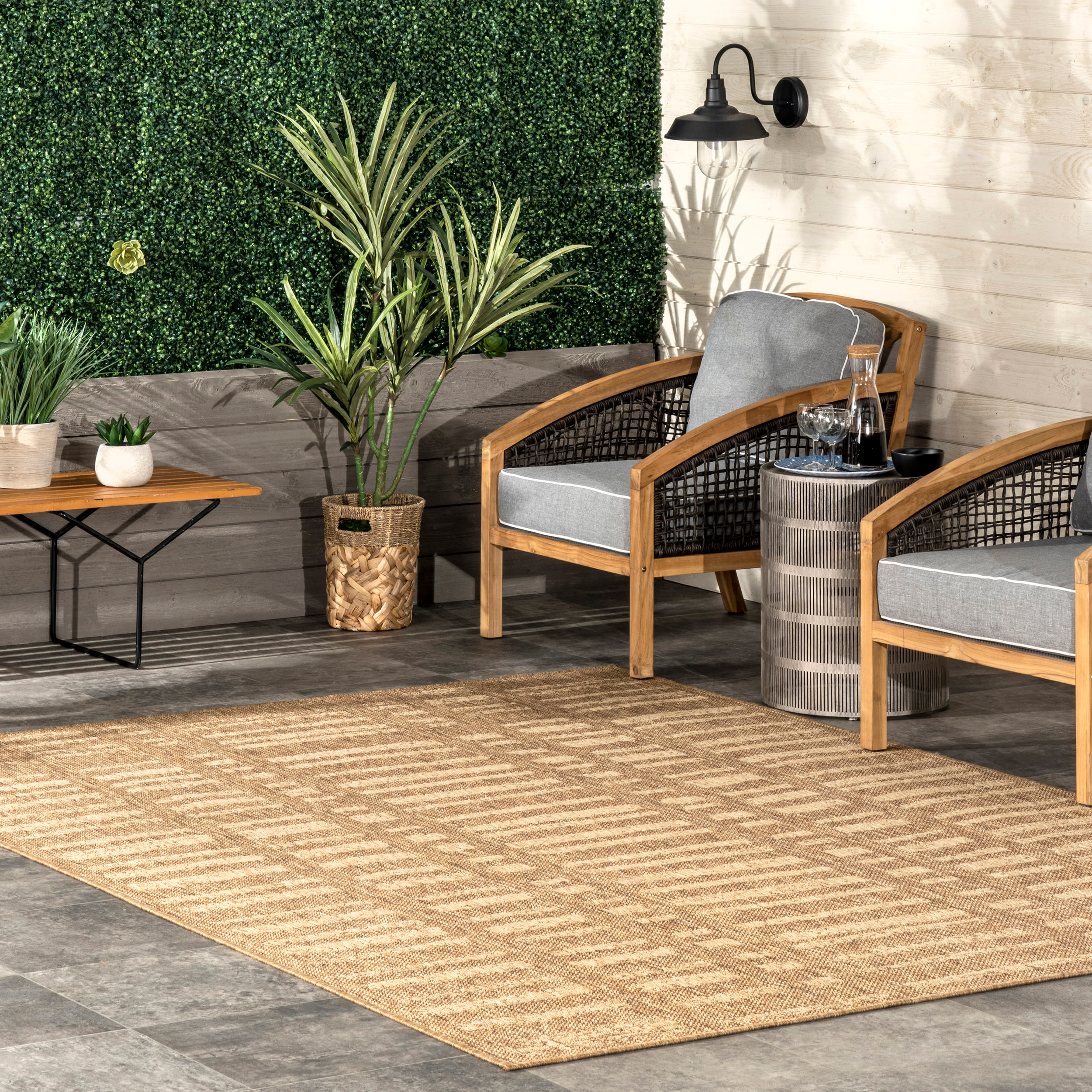 nuLOOM 4' x 6' Outdoor Performance Area Rug, Stain Resistant, Weather Resistant, High Traffic, Patio, Balcony, Outside, Marin Brown
