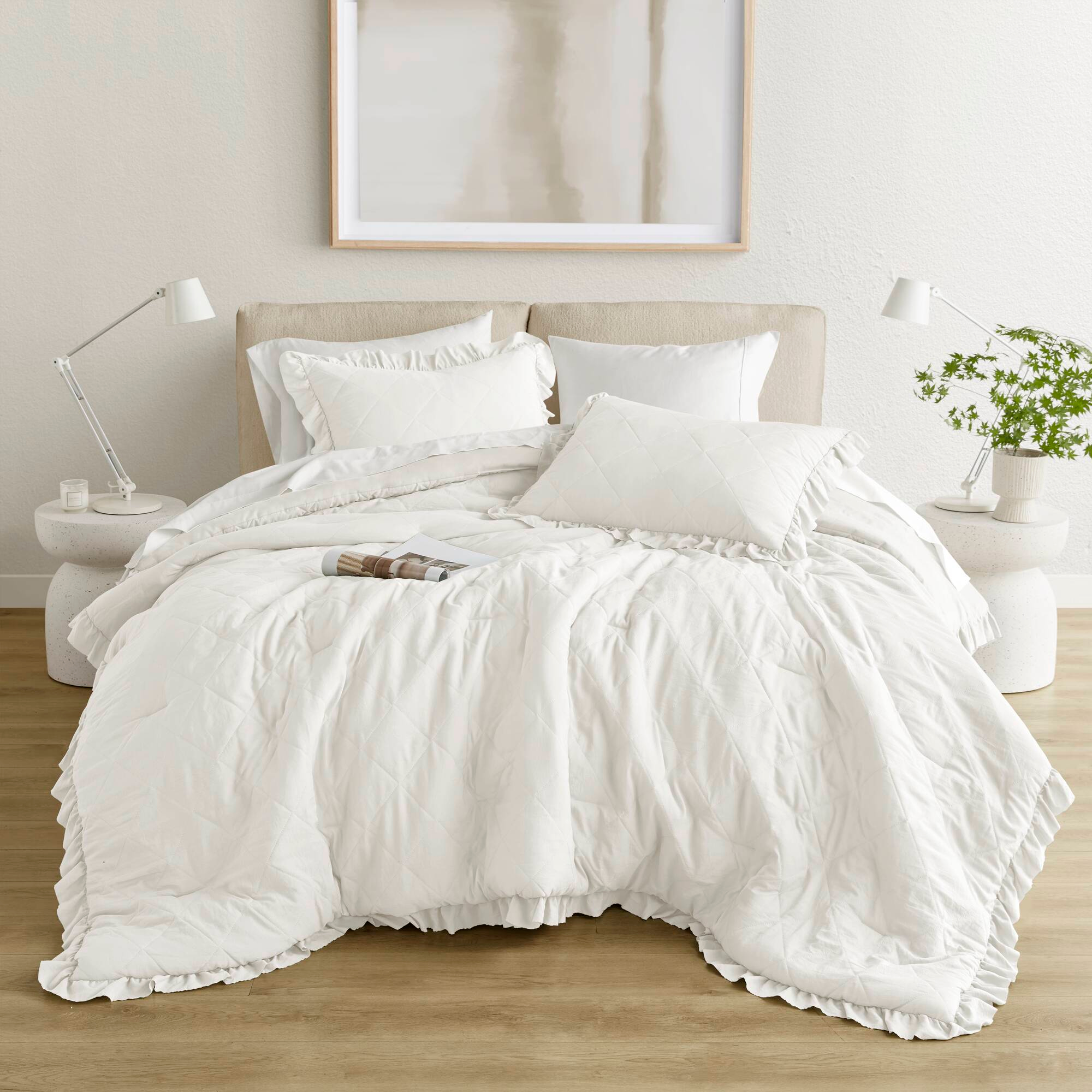 510 Design Ivory Geometric King/California king Comforter Microfiber