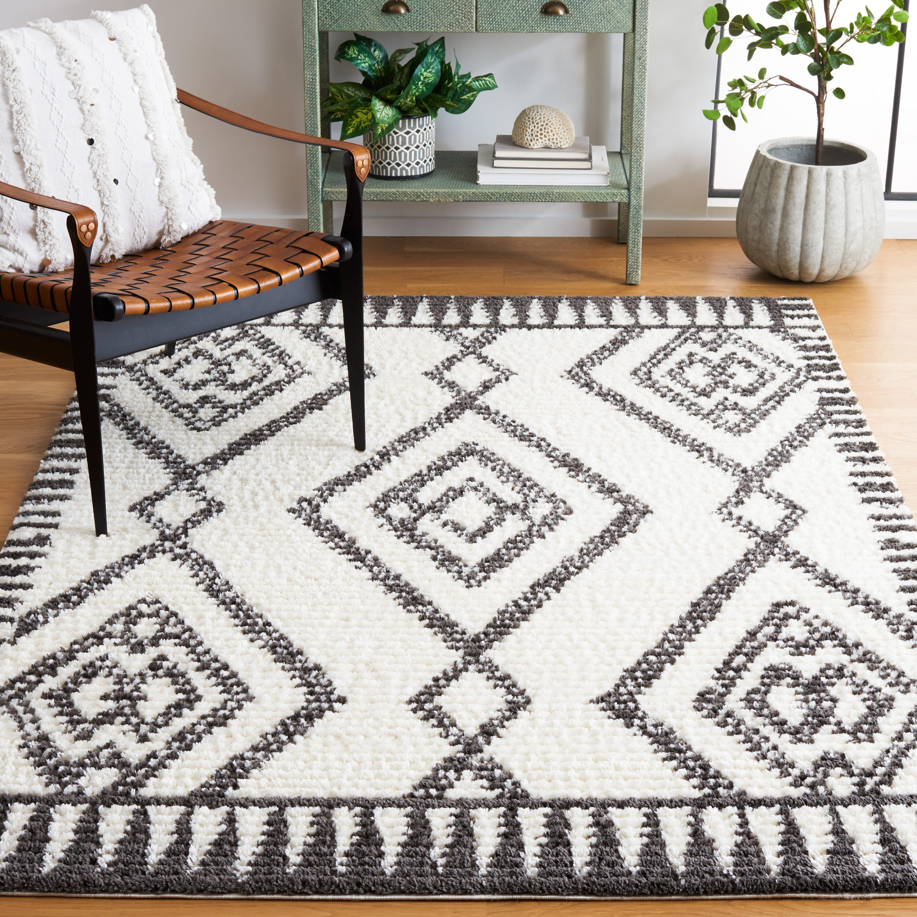 SAFAVIEH Marrakesh Xzavier Diamond Polyester Area Rug, Ivory/Dark Grey, 9' x 12'