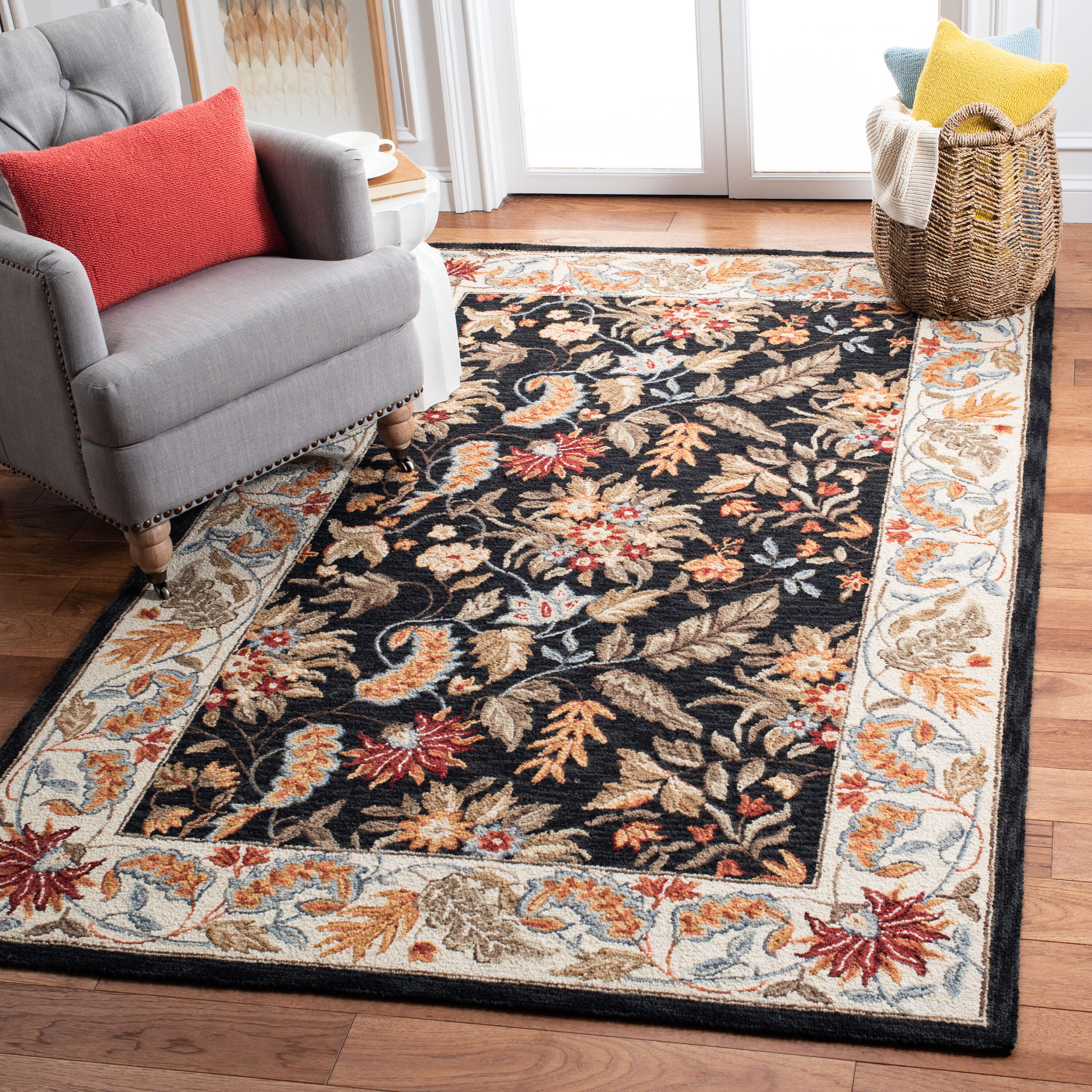 SAFAVIEH Chelsea Alaia Floral Wool Area Rug, Black, 6' x 6' Square