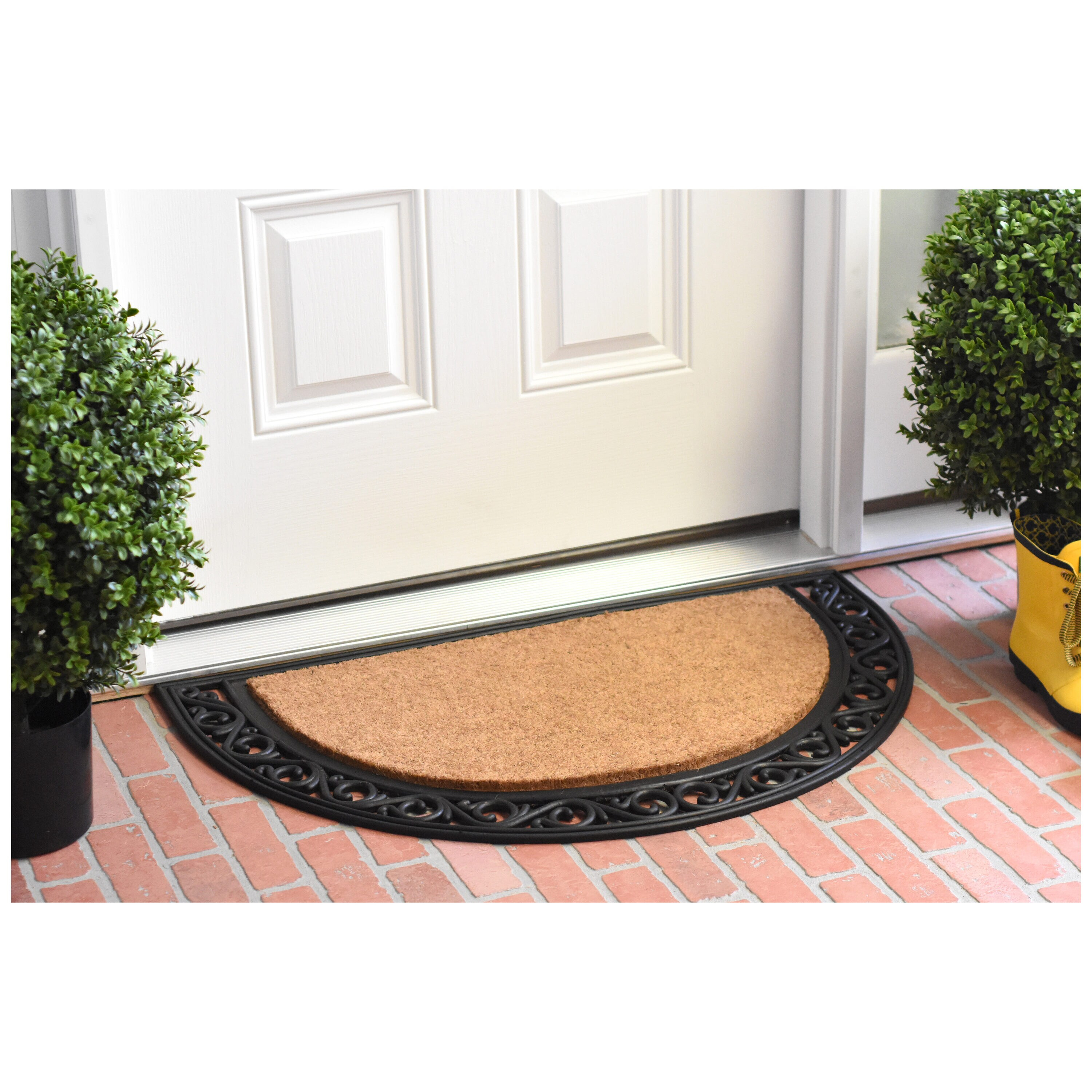 Calloway Mills Ornate Scroll Monogram Outdoor Doormat 18" x 30" (Letter R)