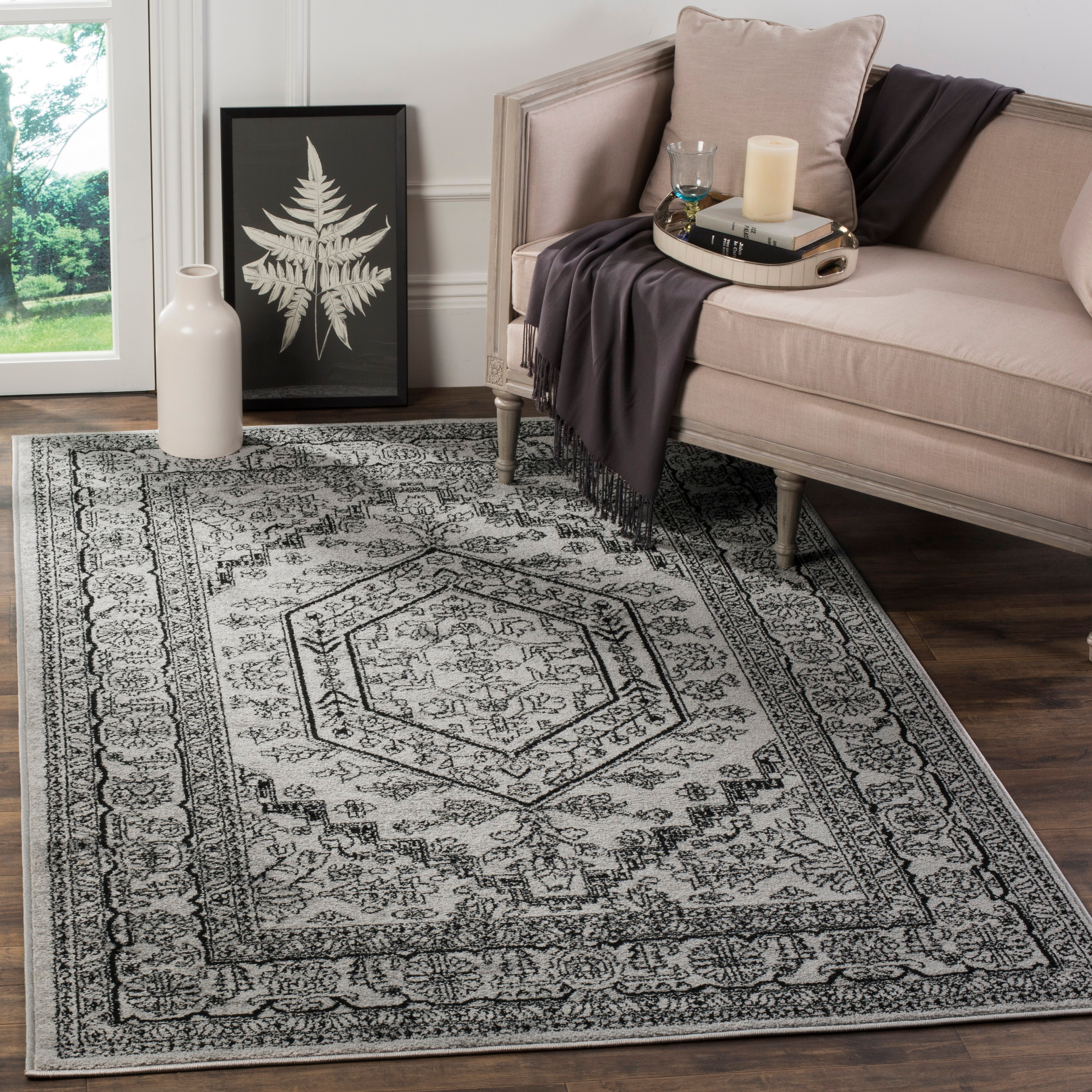 SAFAVIEH Adirondack Xavier Traditional Area Rug, Silver/Black, 12' x 12' Square