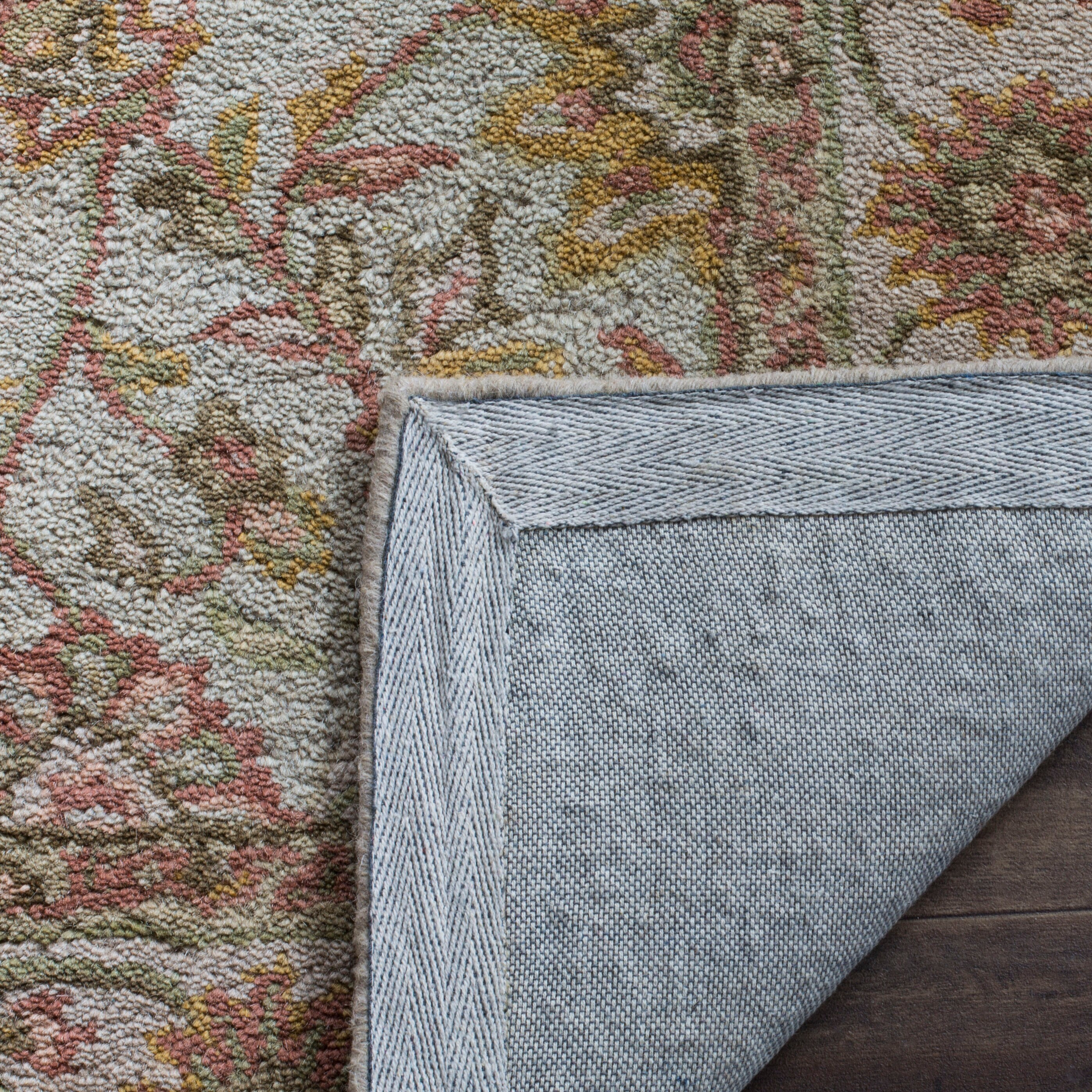 SAFAVIEH Antiquity Domhnall Traditional Wool Area Rug, Ivory/Light Green, 3' x 5'