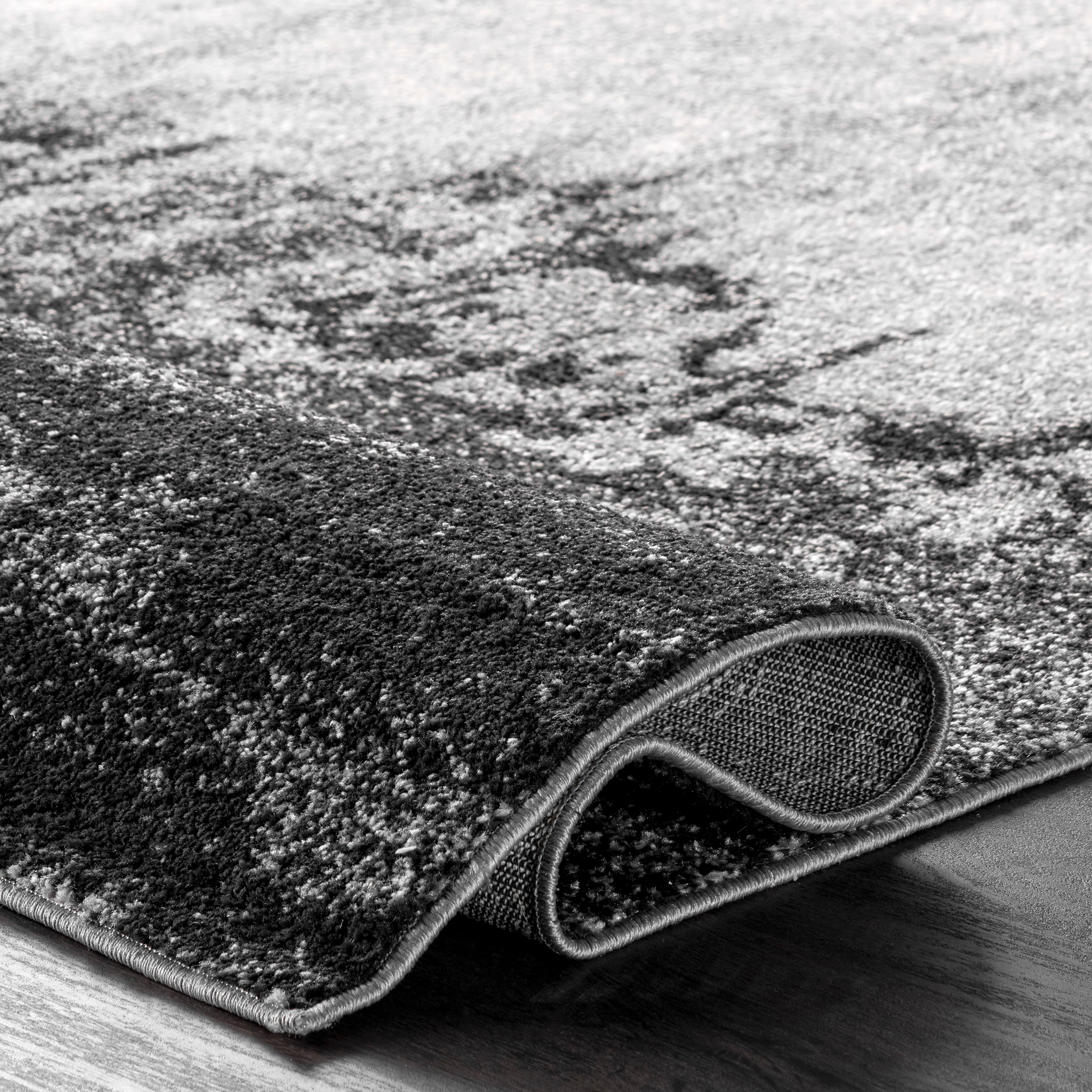 Black Abstract Reversible Synthetic 5' x 7' Area Rug