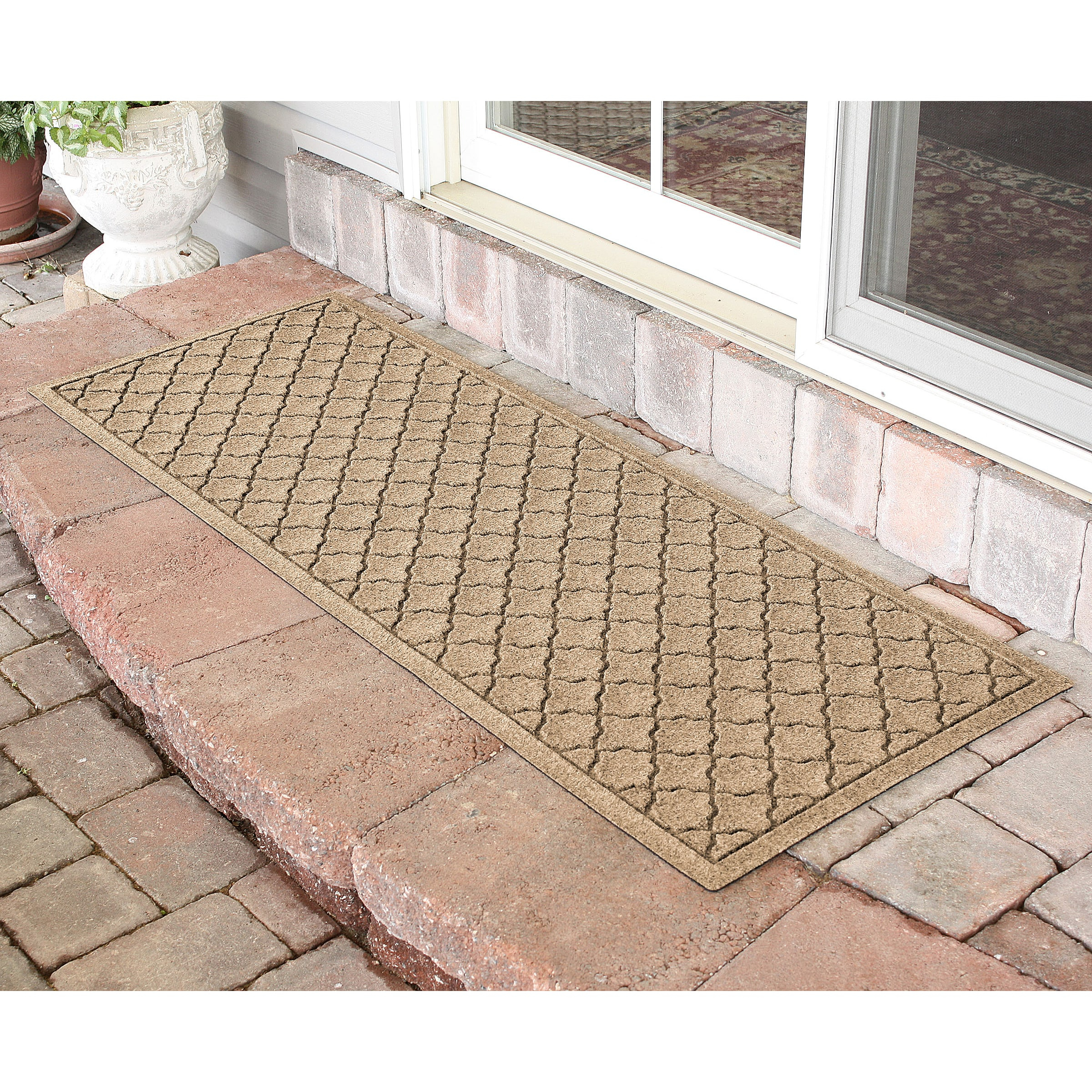 Camel Geometric Non-slip Synthetic 22" x 60" Floor Mat