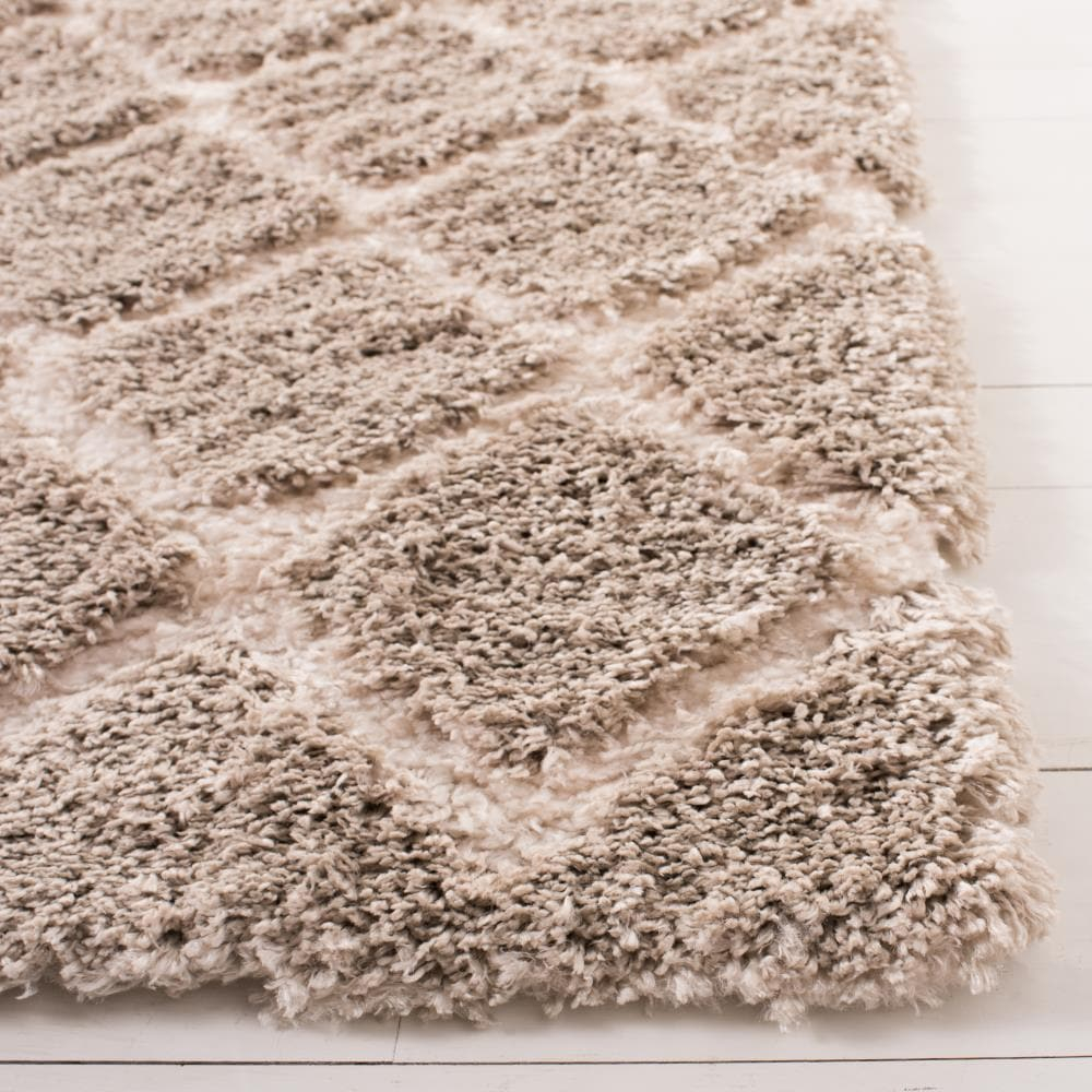 SAFAVIEH Adriana Anwar Geometric Diamonds Shag Area Rug, Beige/Cream, 4' x 6'
