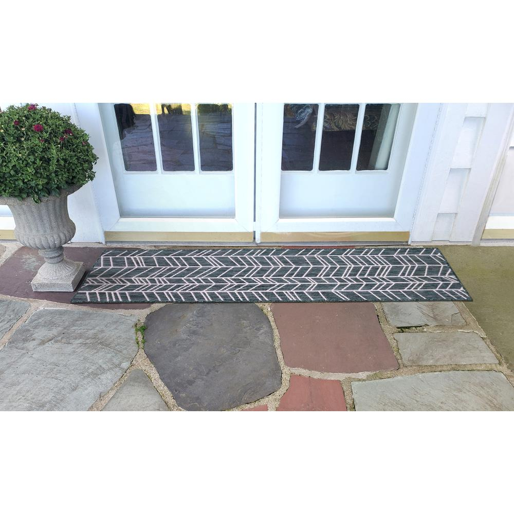 Navy Chevron Casual Lifestyle Indoor/Outdoor Runner Rug 23" x 90"