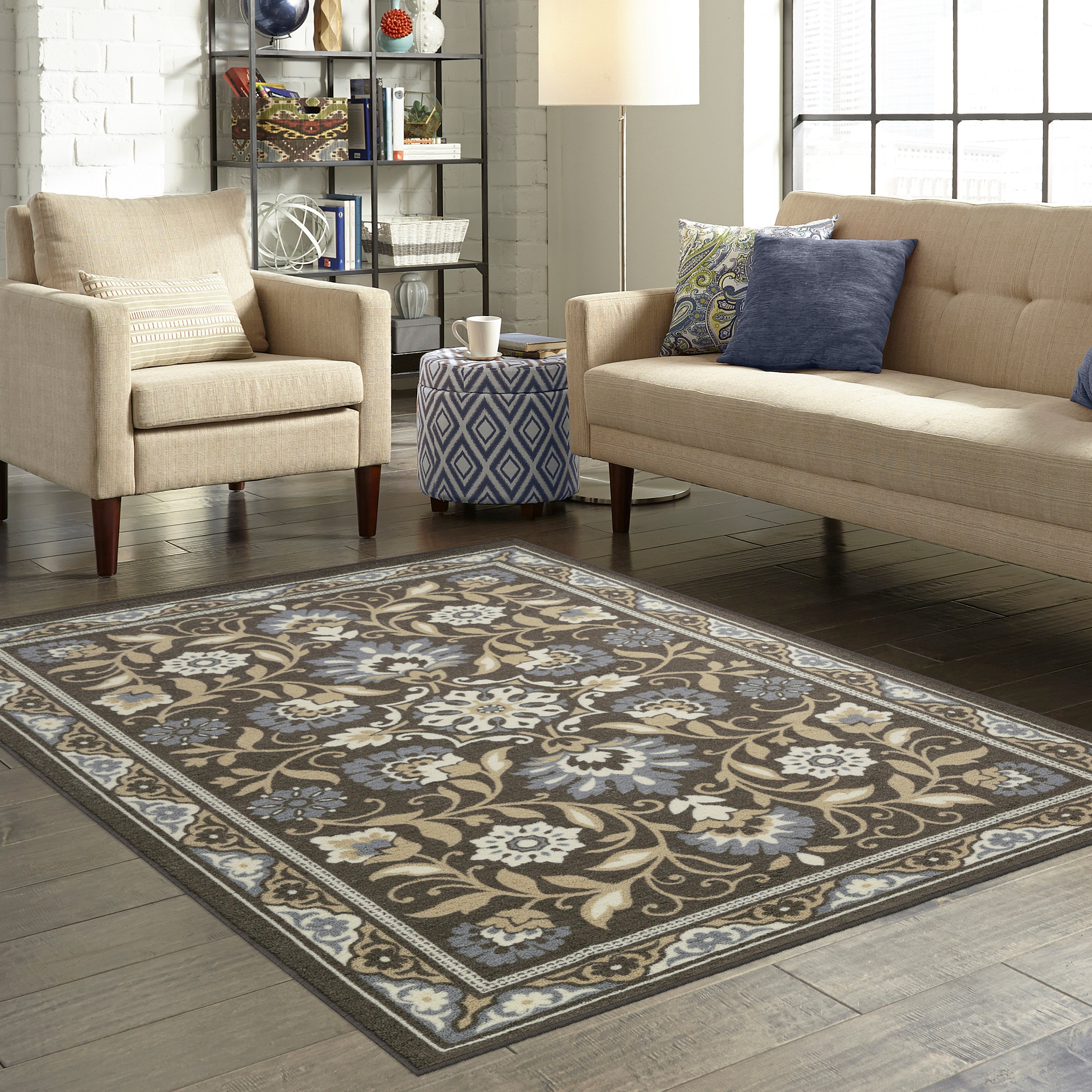 Gray Floral Tufted Non-Slip 5' x 7' Area Rug