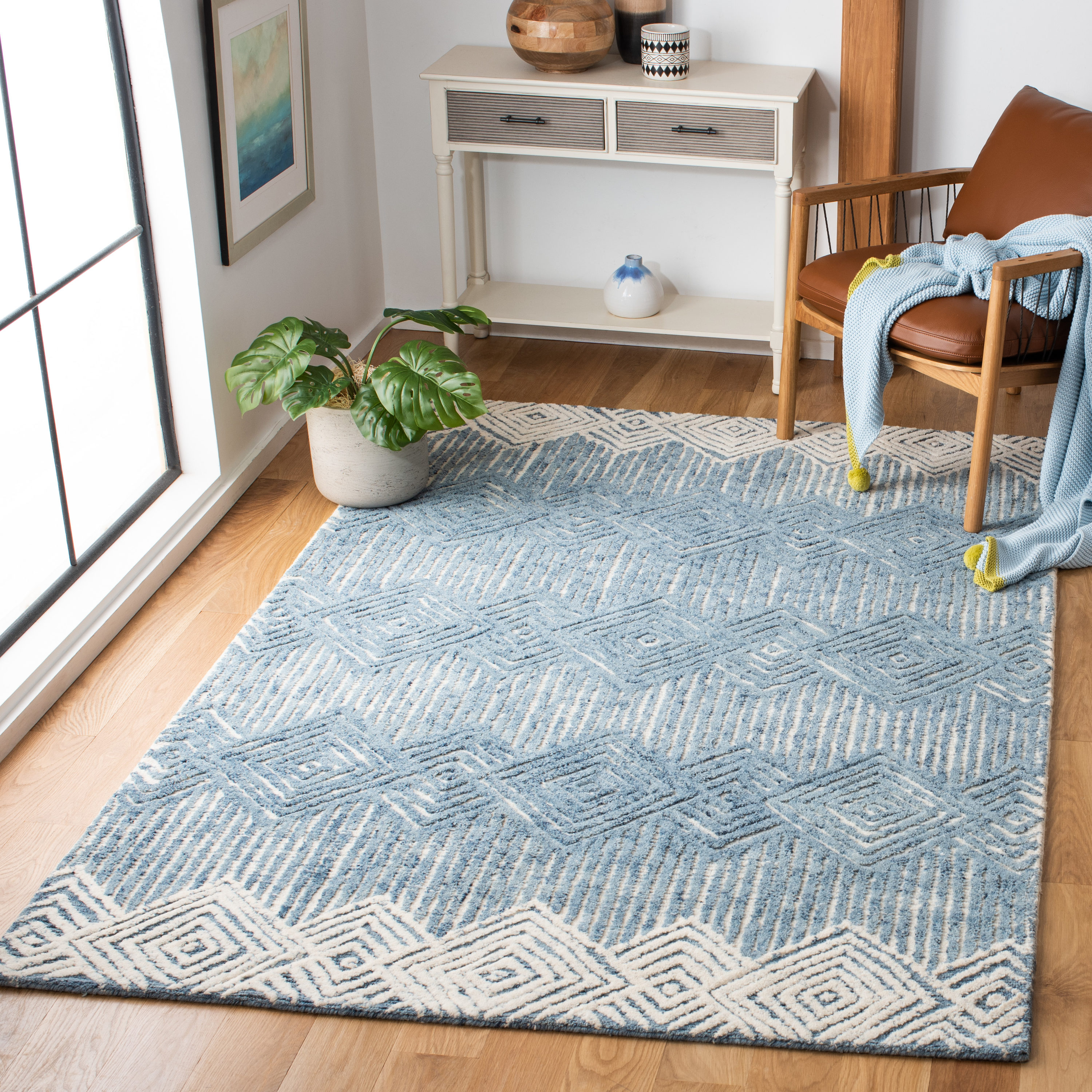Hand-Tufted Woolen Luxe Accent Rug in Striking Blue - 5' x 8'