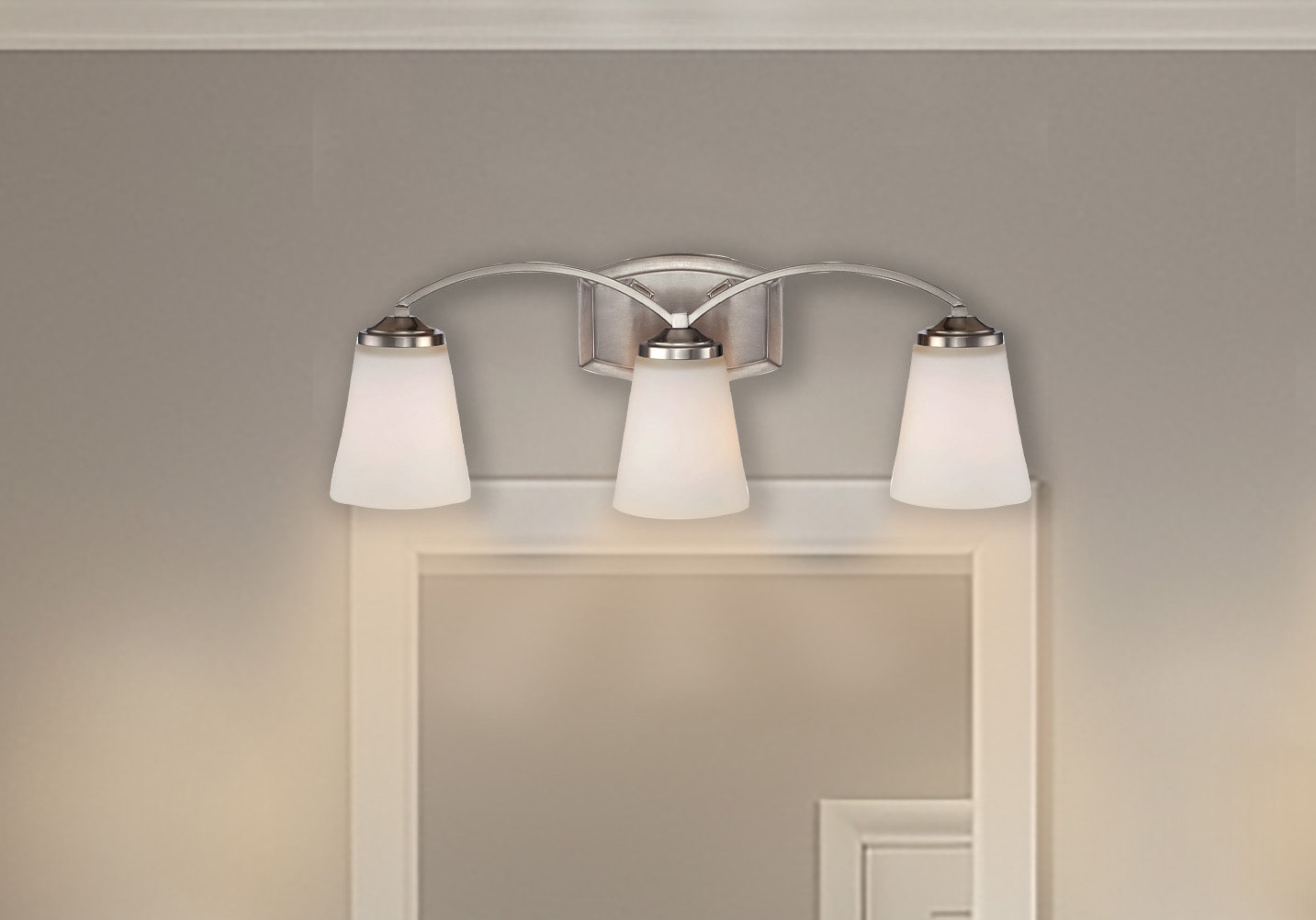 Minka Lavery - Overland Park - 3 Light Transitional Bath Vanity in Transitional
