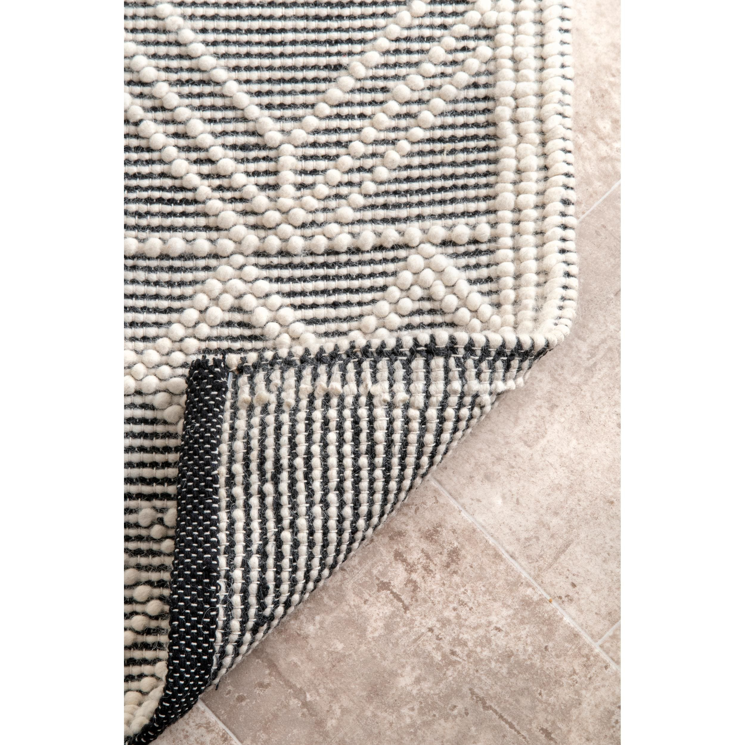 Handmade Gray Wool Trellis 4' x 6' Easy Care Area Rug