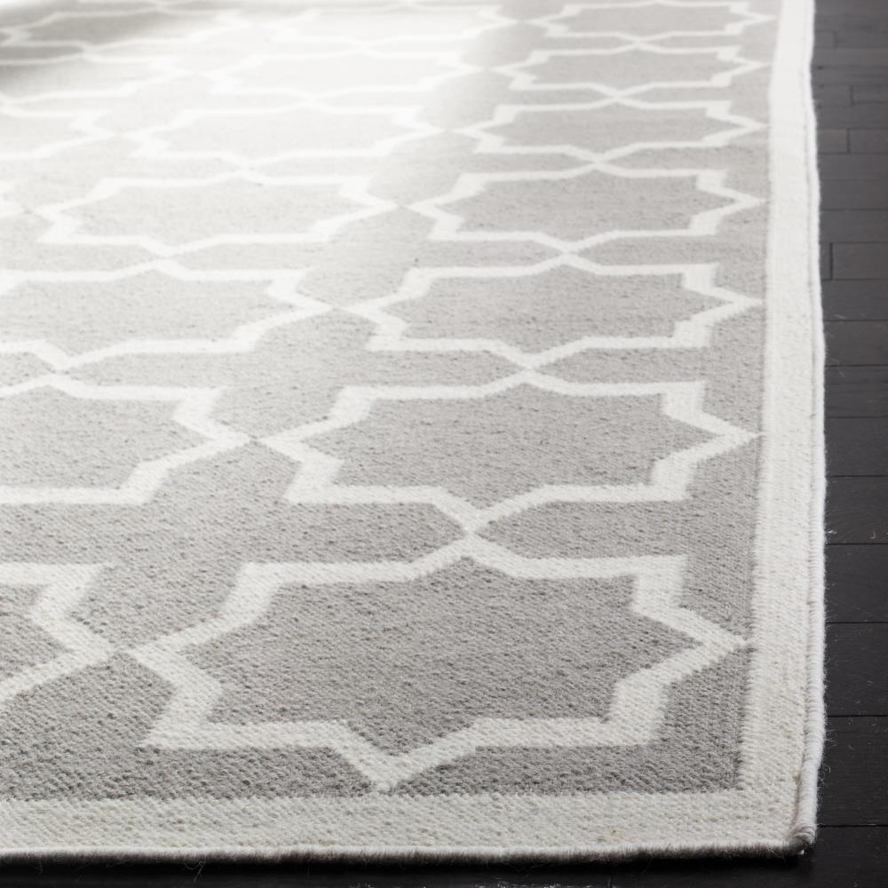 Safavieh Dhurries Neva 5 x 8 (ft) Wool Gray/Ivory Rectangular Indoor Geometric Coastal Area rug