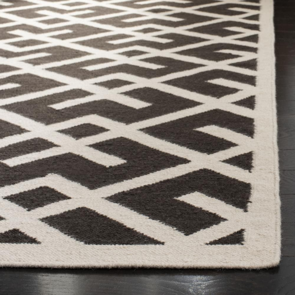 SAFAVIEH Dhurrie Brianna Geometric Moroccan Wool Area Rug, Brown/Ivory, 6' x 9'