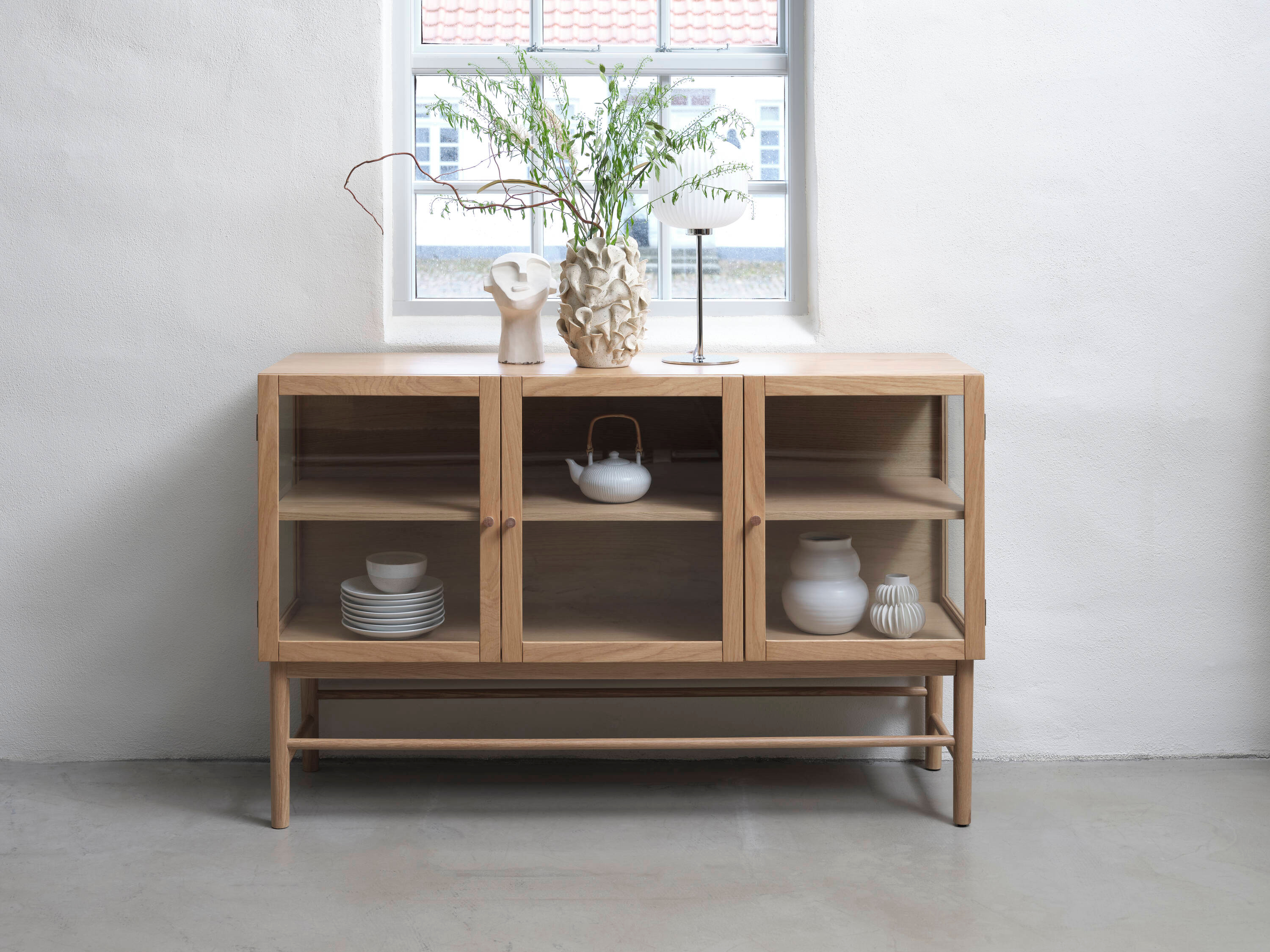 Modern 3-Door Glass Panel Sideboard - Natural Oak