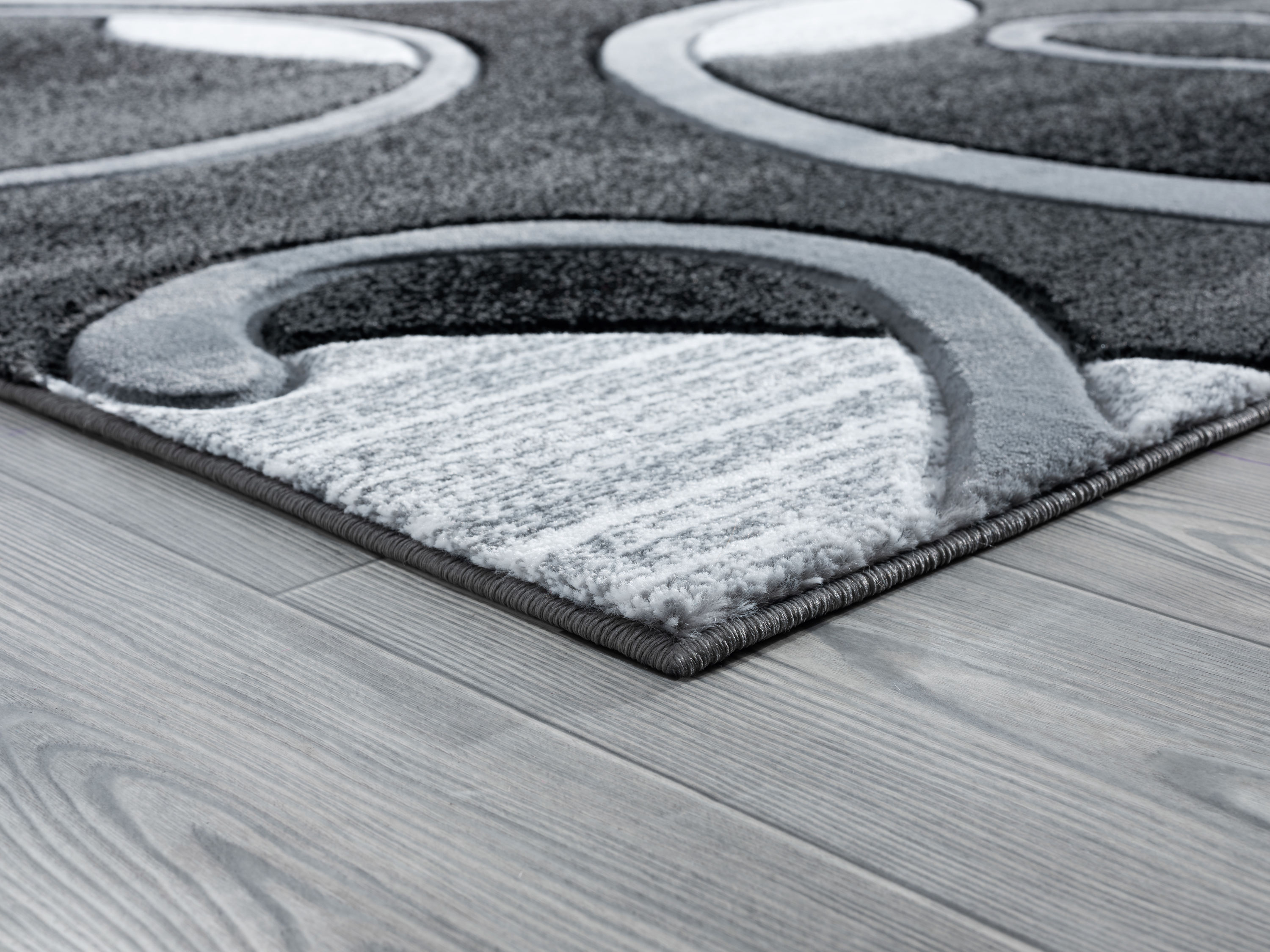 Bristol 5' x 8' Gray Rectangular Stain-Resistant Synthetic Rug