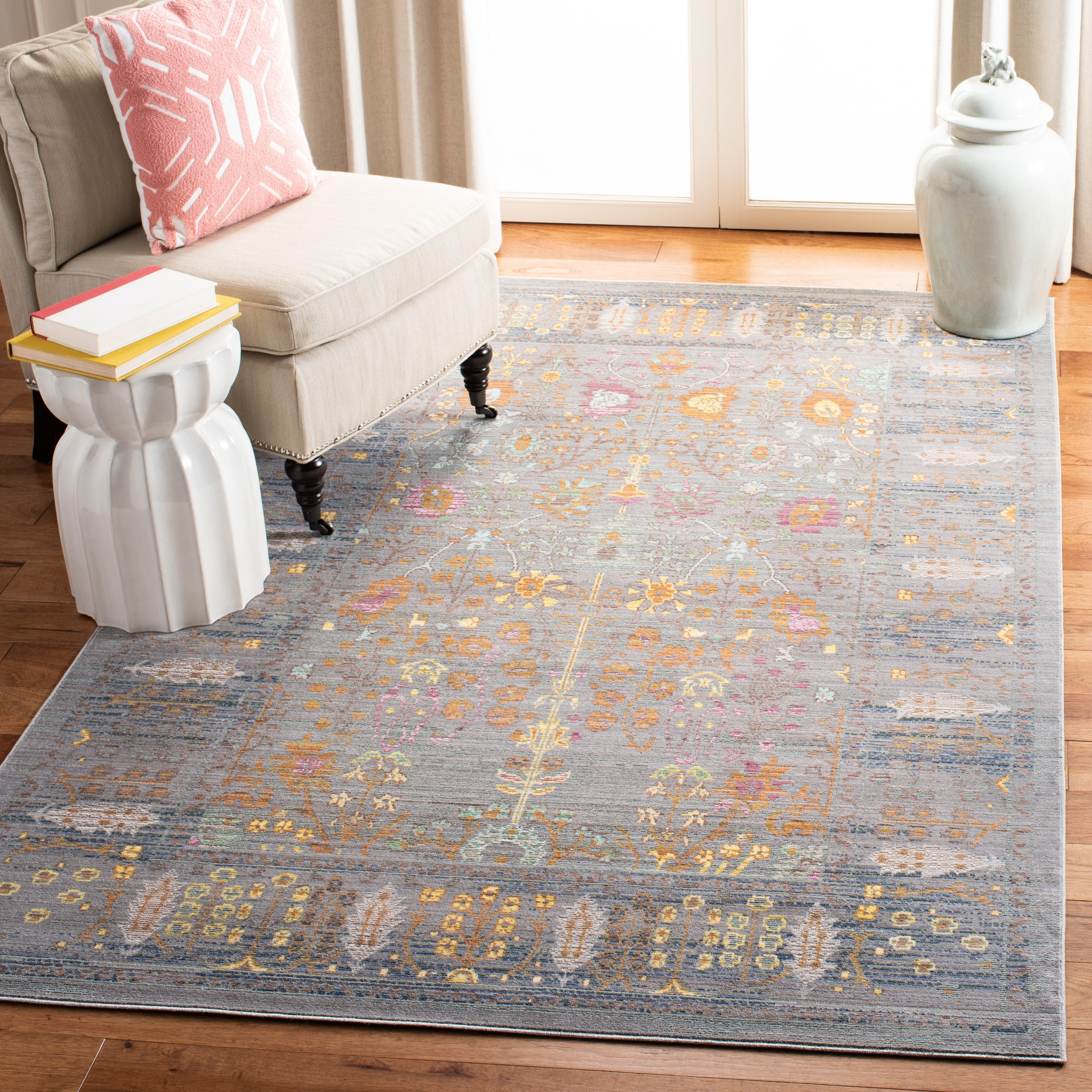 SAFAVIEH Valencia Grigor Traditional Polyester Area Rug, Grey/Multi, 4' x 6'