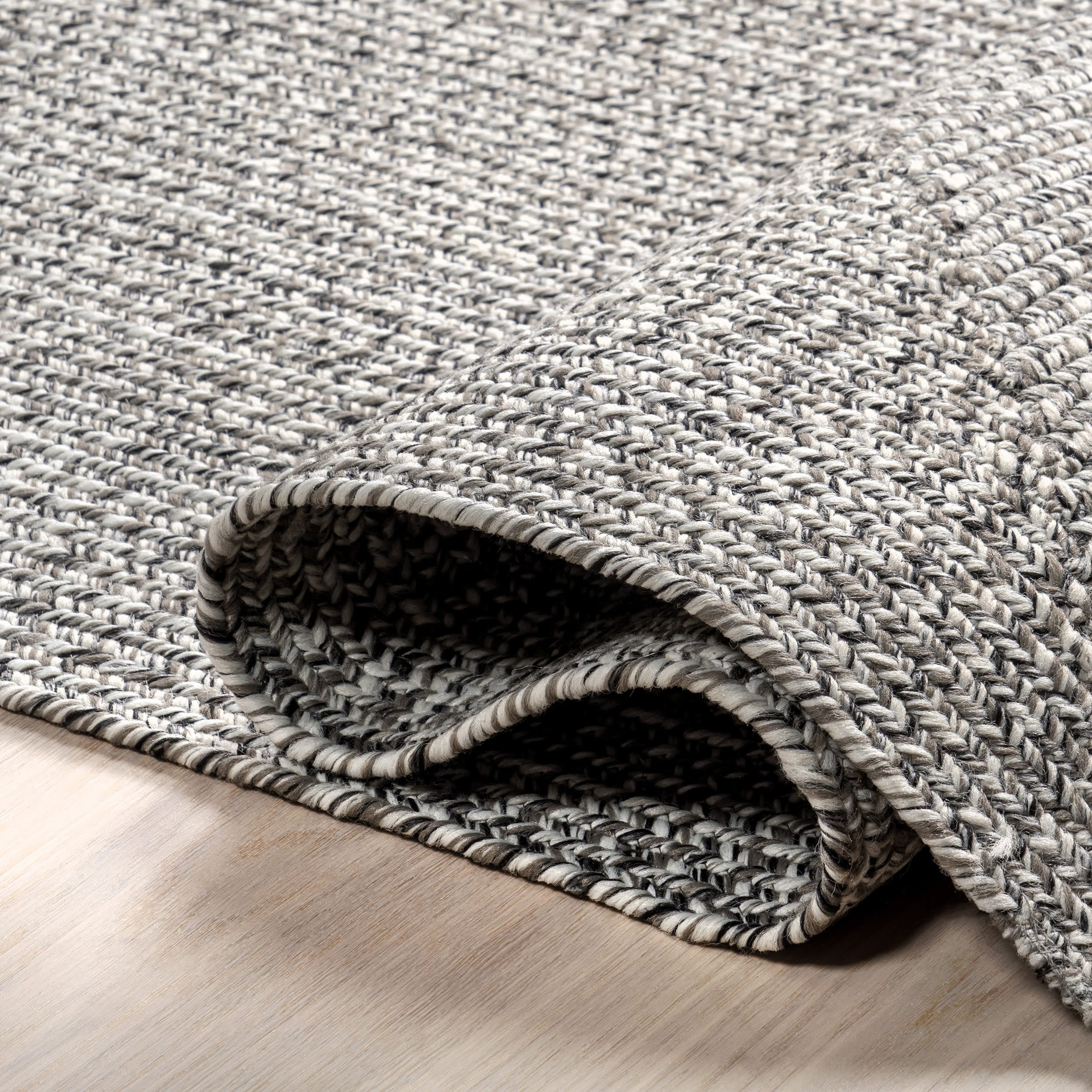 nuLOOM Wynn Braided Indoor/Outdoor Salt And Pepper 10' x 14' Casual Area Rug