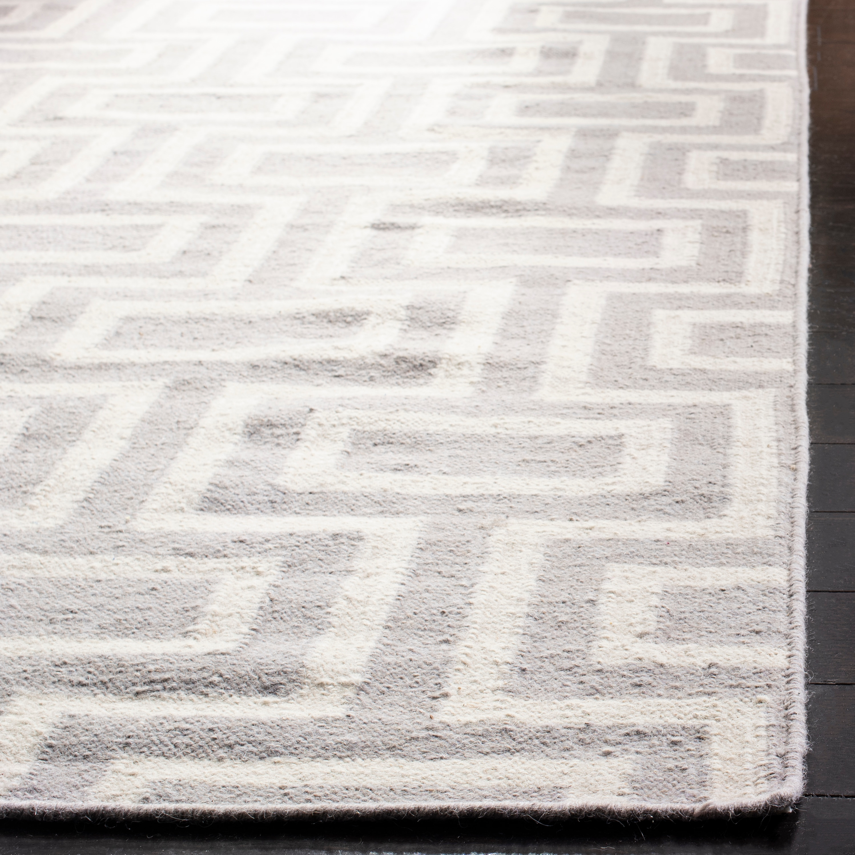 SAFAVIEH Dhurrie Abigail Geometric Moroccan Wool Area Rug, Grey/Ivory, 3' x 5'