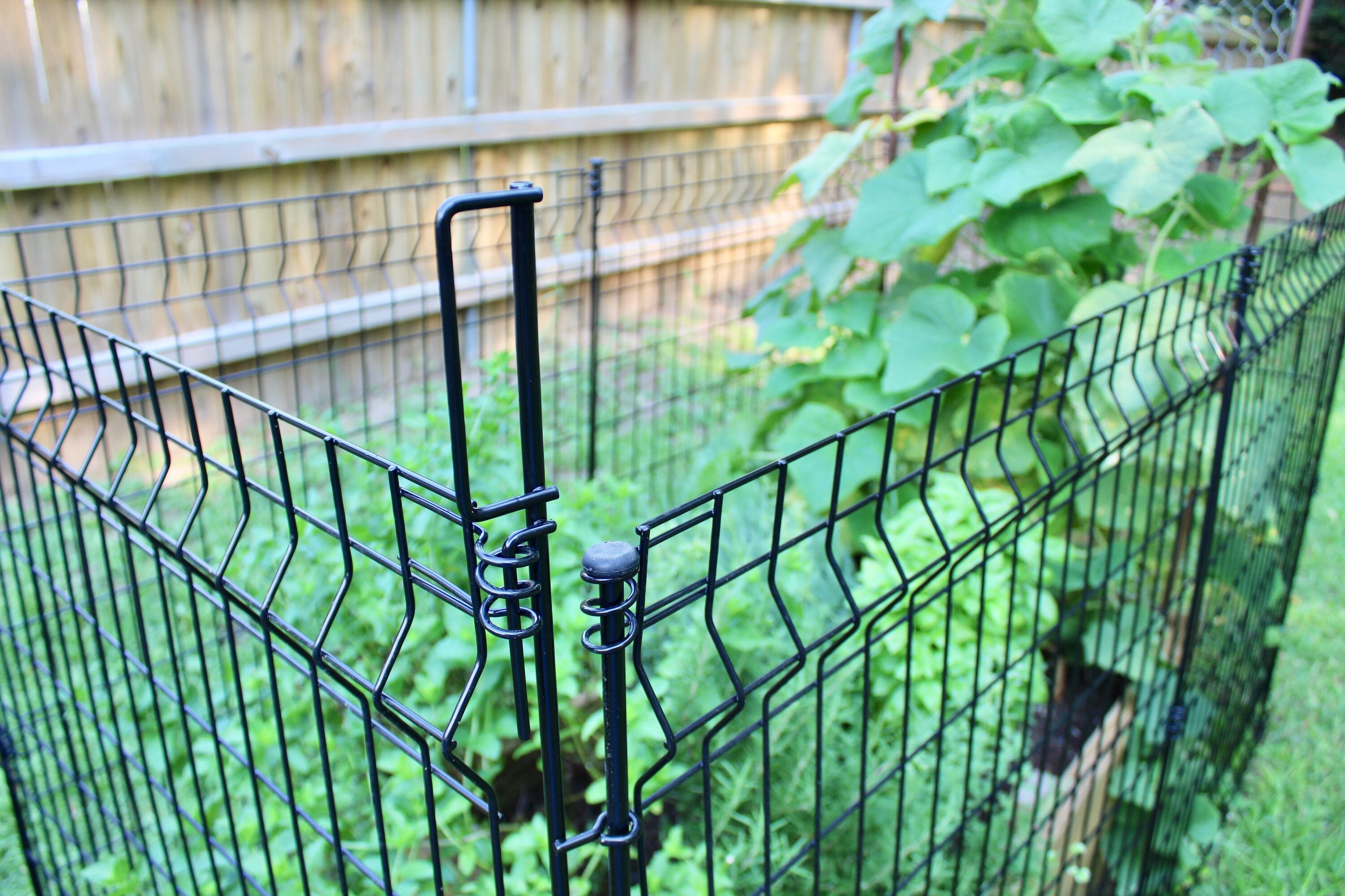 YARDLINK Multi-Purpose Fence Latch 49" H