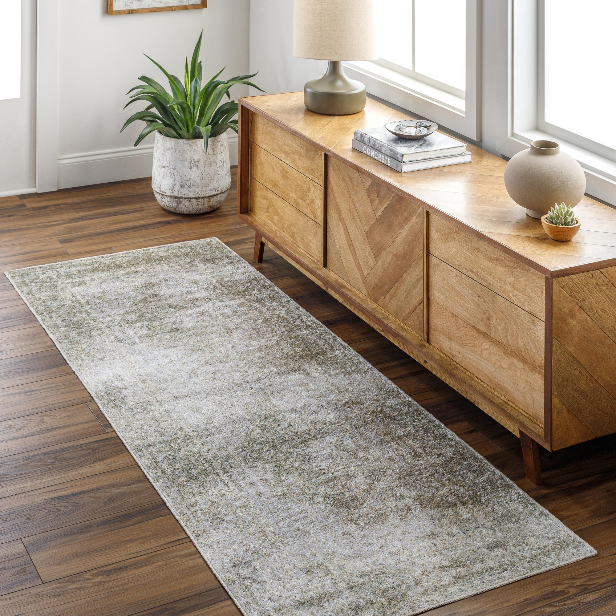 Lillian Traditional Gray 87" x 31" Synthetic Runner Rug