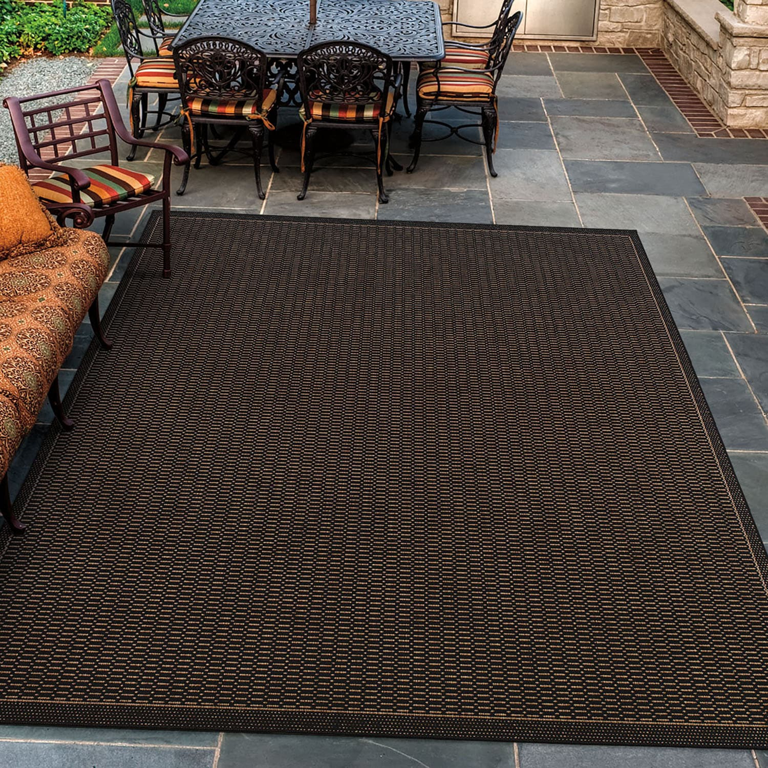 Couristan Recife Saddle Stitch Indoor /Outdoor Area Rug, Black- Cocoa, 3'9" x 5'5"