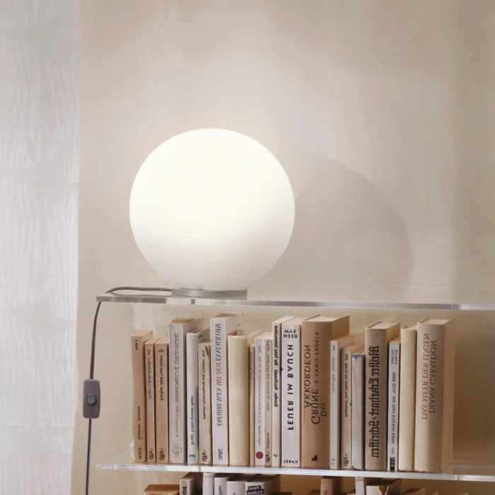 Mia Globe Lamp