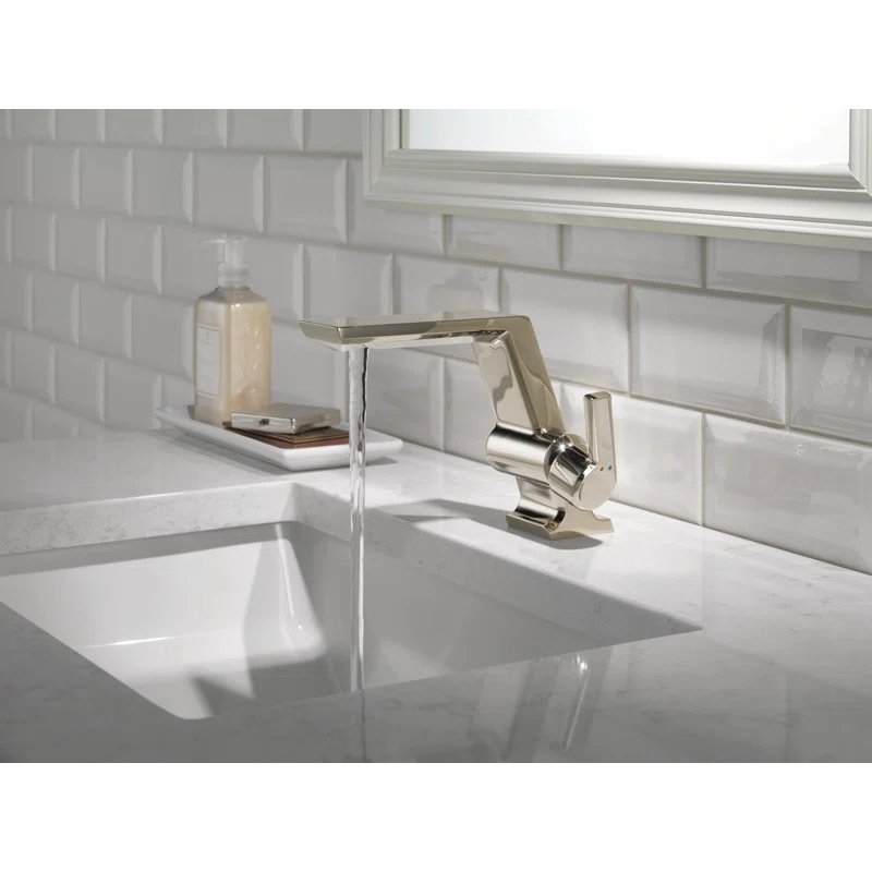 Pivotal Single Hole Bathroom Faucet with Drain Assembly and DIAMOND™ Seal Technology