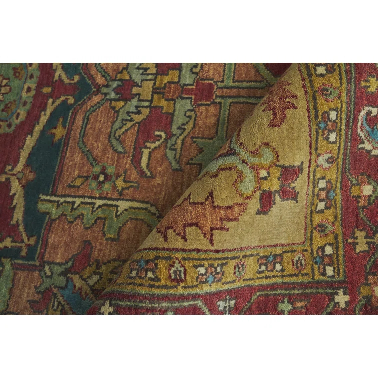 Elegant Serapi Hand-Knotted Wool Rectangular Rug in Red, 8' x 10'