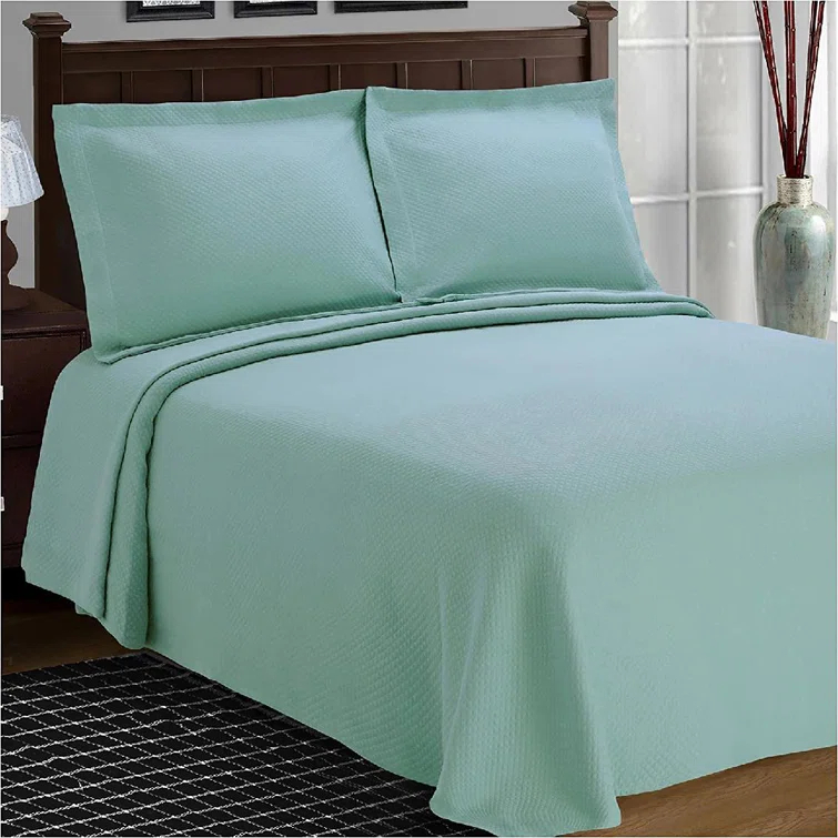 Superior Superior Solitaire Waffled Matelassé Bedspread Set with Shams