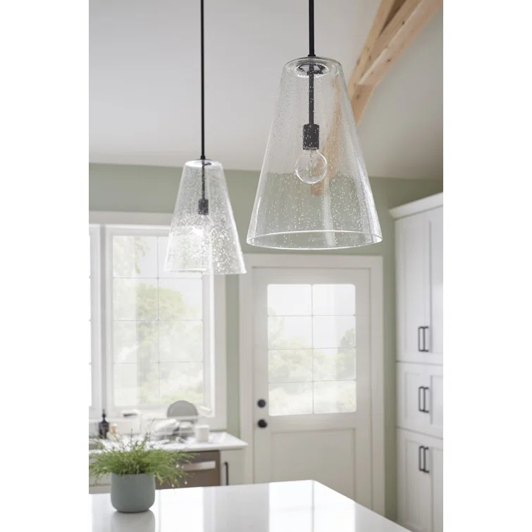 Evanne 1 - Light Single Pendant