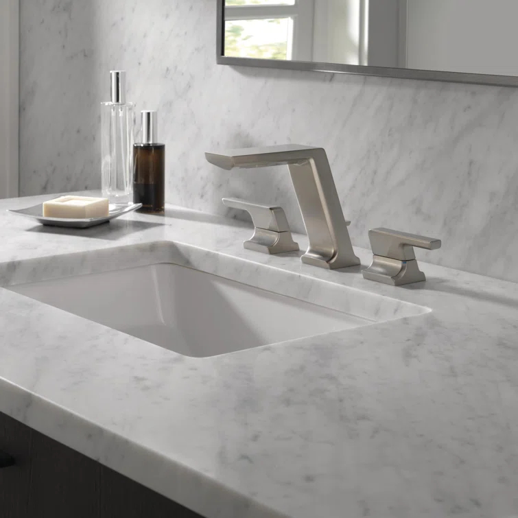 Pivotal Widespread Bathroom Faucet with Drain Assembly