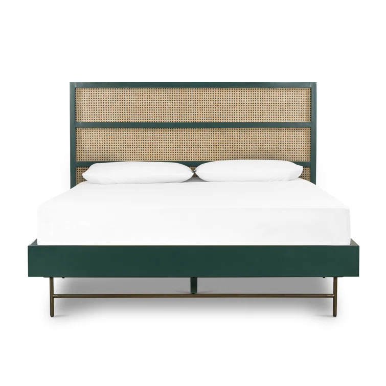 Lilia Bed