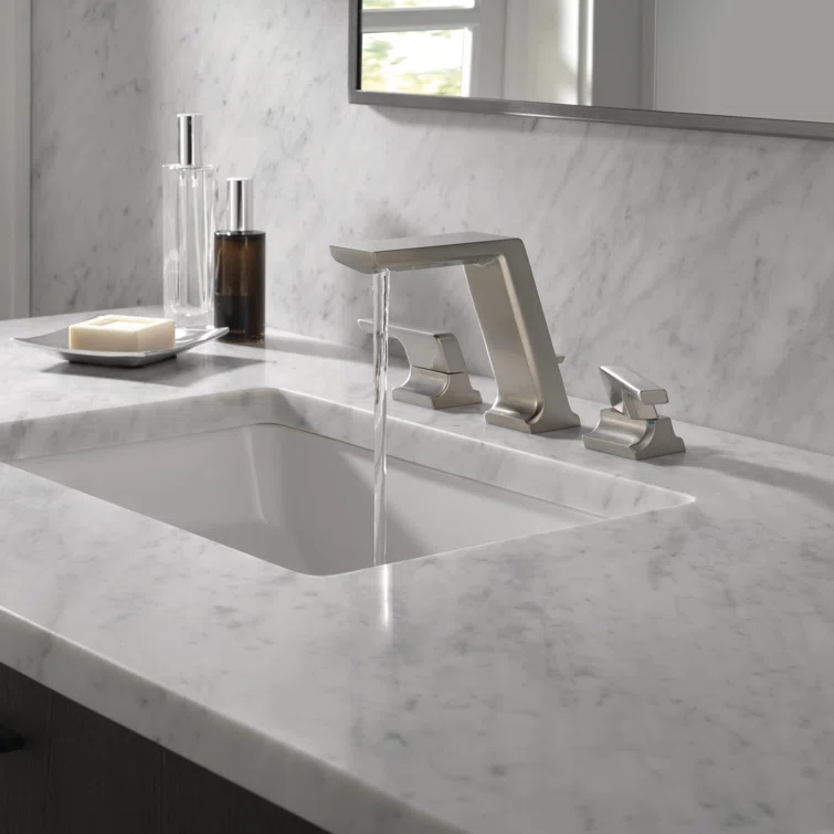 Pivotal Widespread Bathroom Faucet with Drain Assembly
