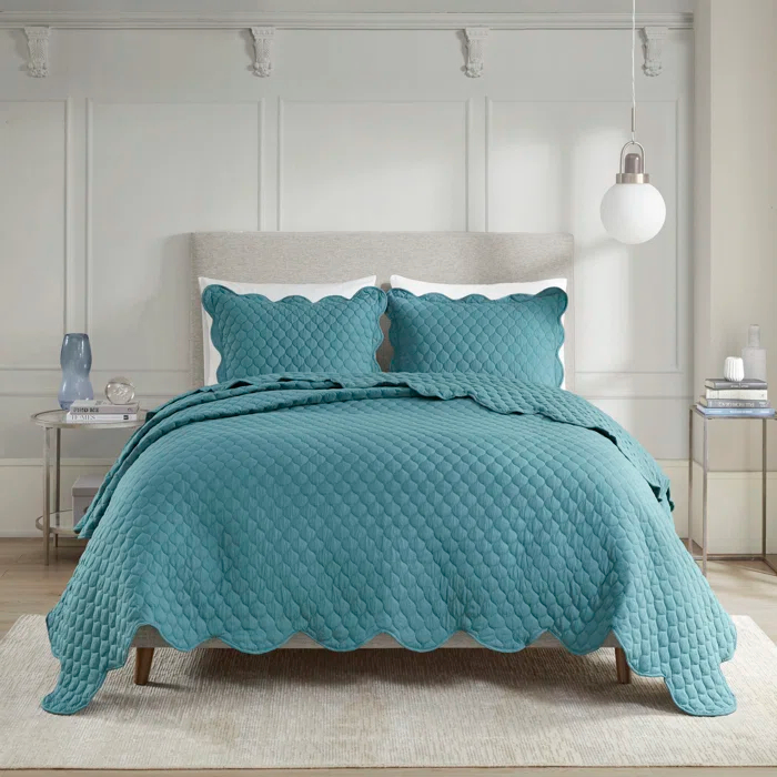 Solid Color 3 Piece Scalloped Edge Crinkle Microfiber Quilt Set